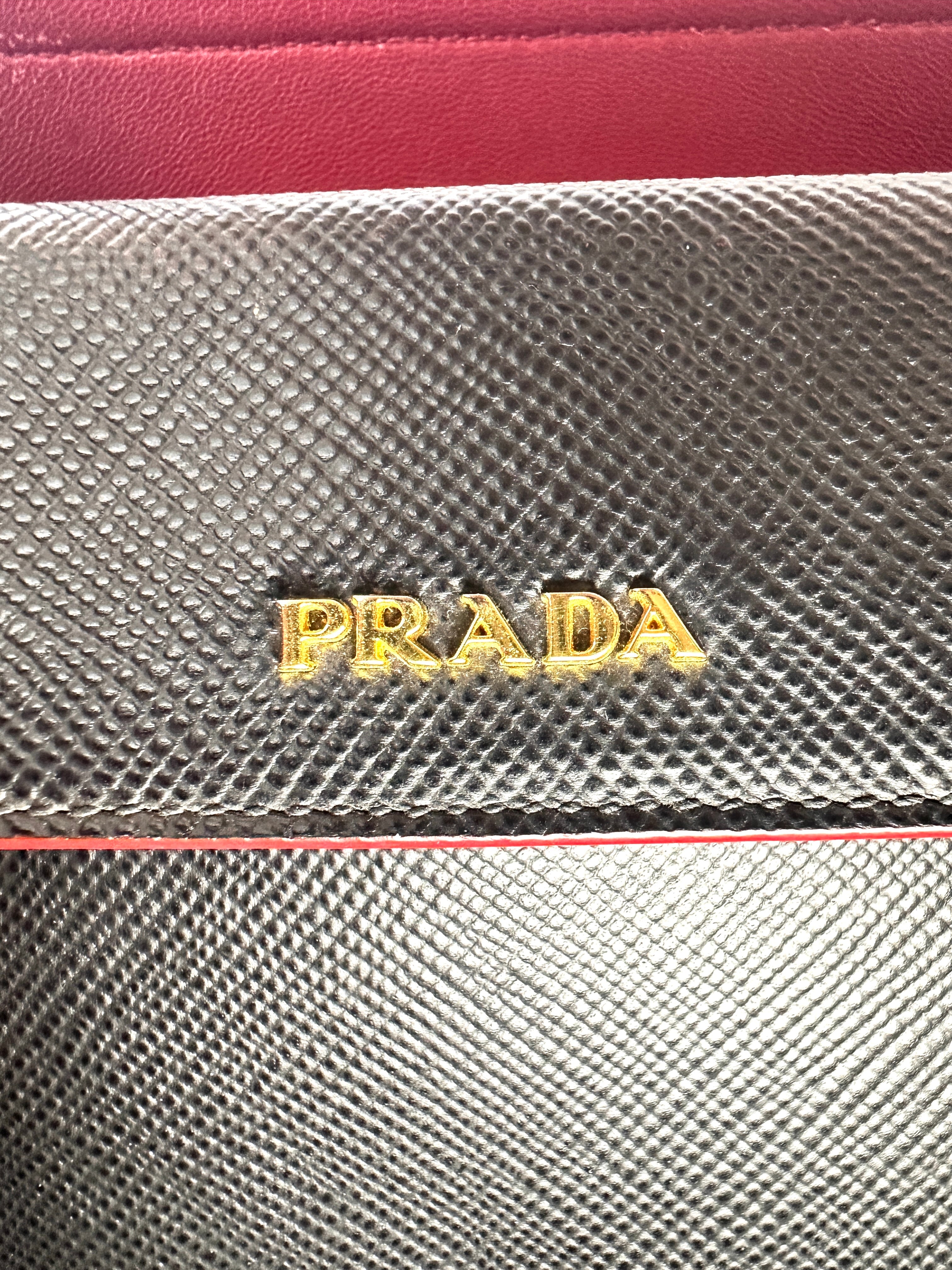 Prada Galleria Black Saffiano Leather Handle Bag PR394