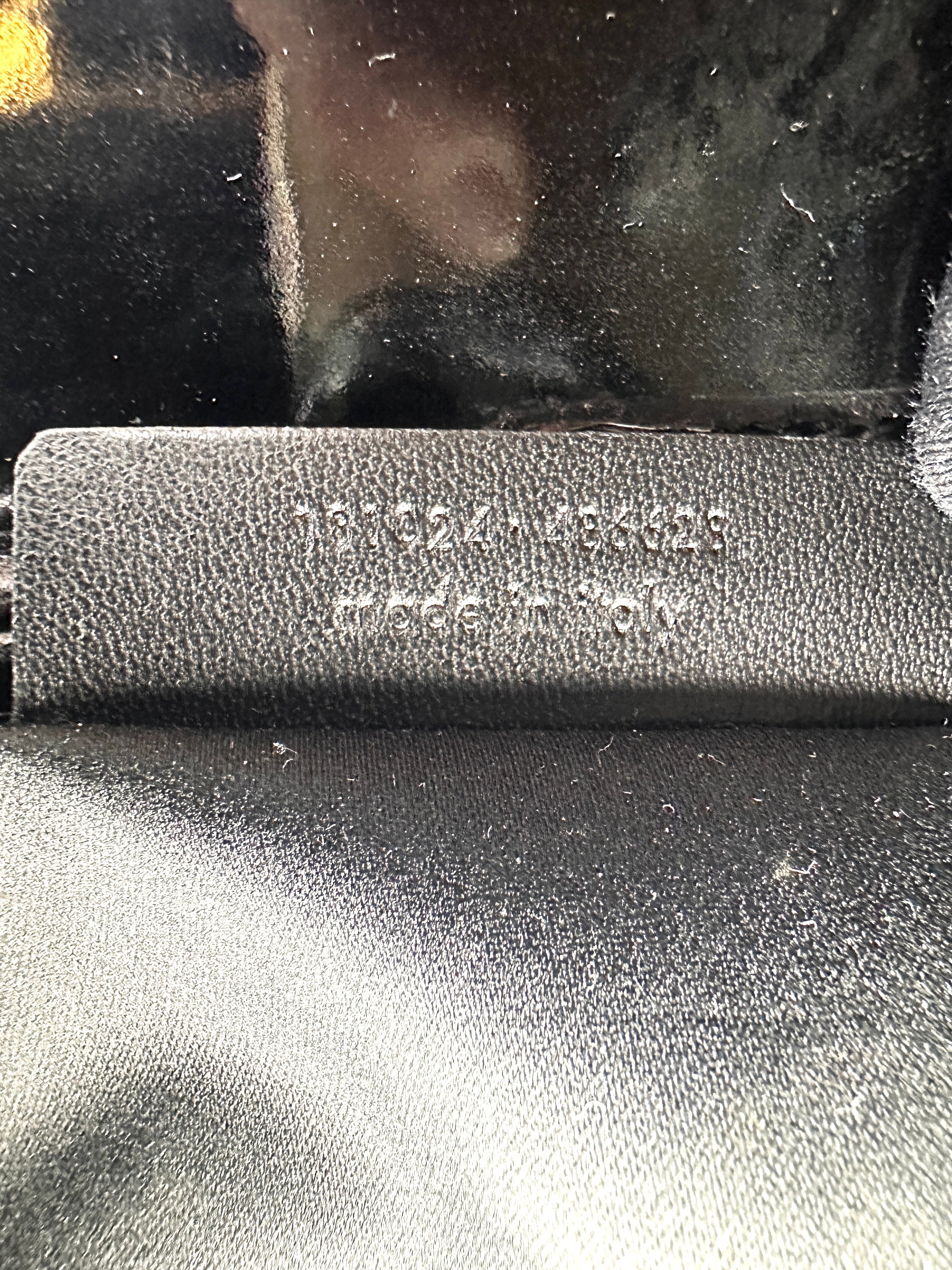 Saint Laurent Black Patent Leather Handle Bag SL243