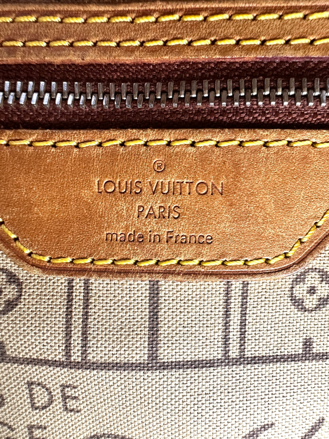 Louis Vuitton Neverfull MM Monogram Canvas Handle Bag LV2859