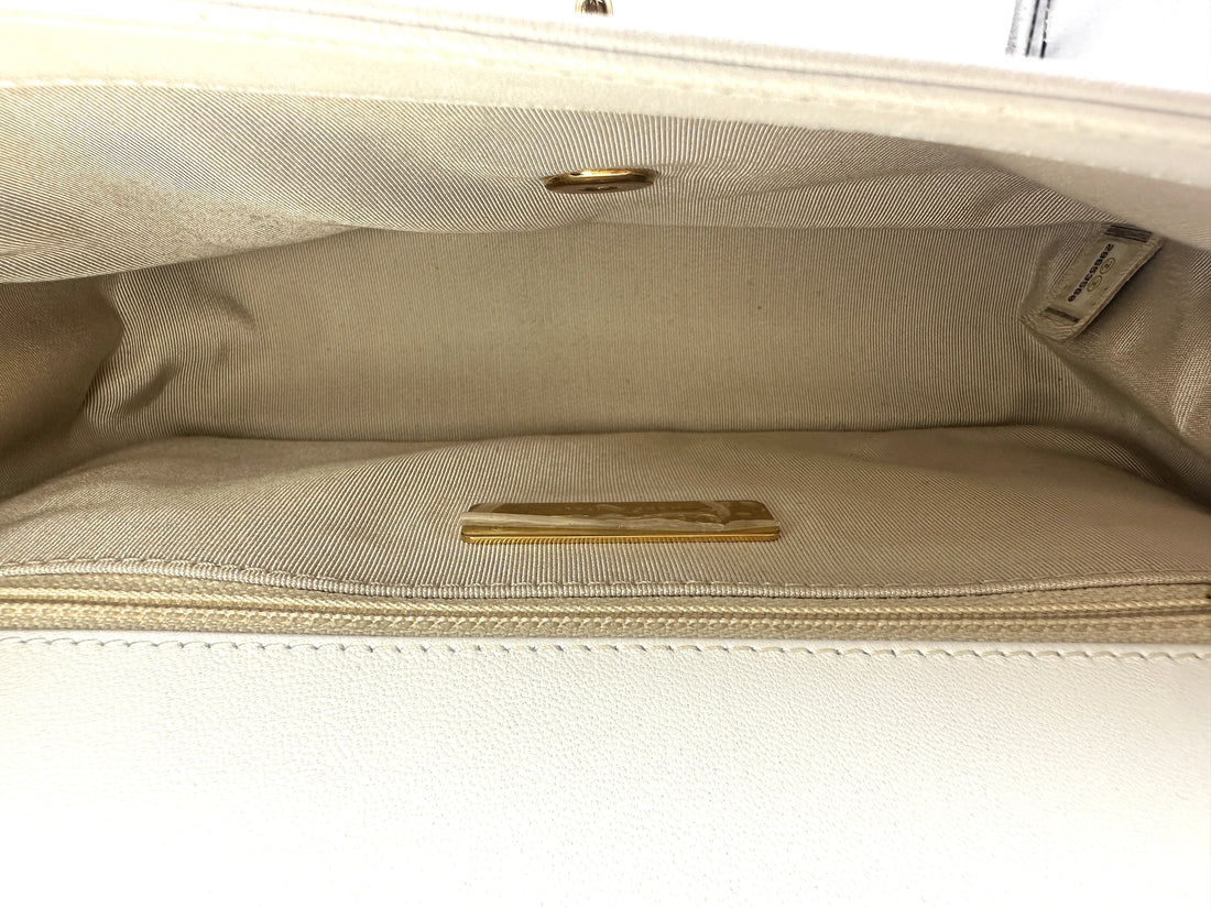 Chanel White Quilted Leather Flap Bag With Gold Buckle(28***60) CC2034