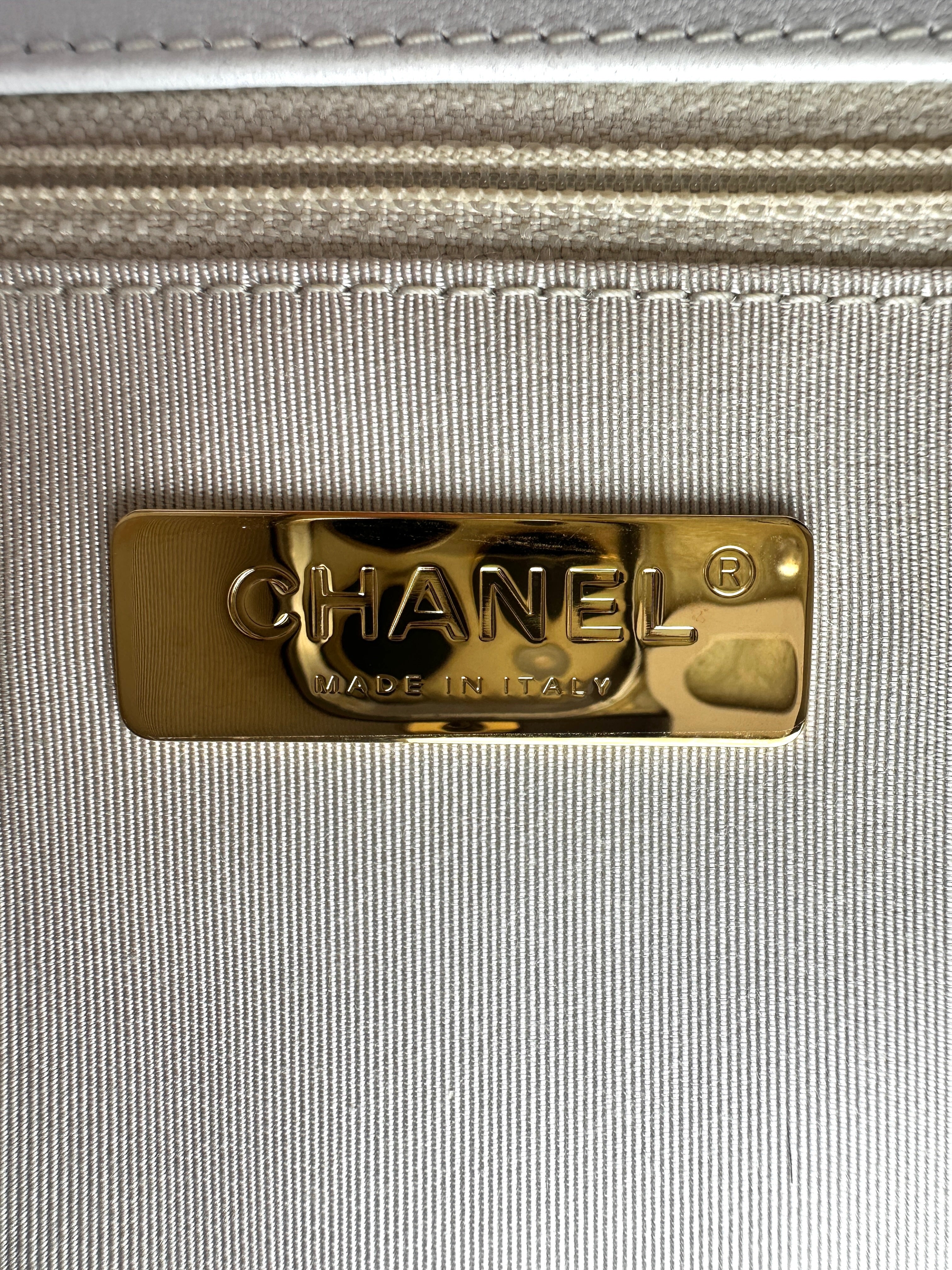 Chanel White Quilted Leather Flap Bag With Gold Buckle(28***60) CC2034