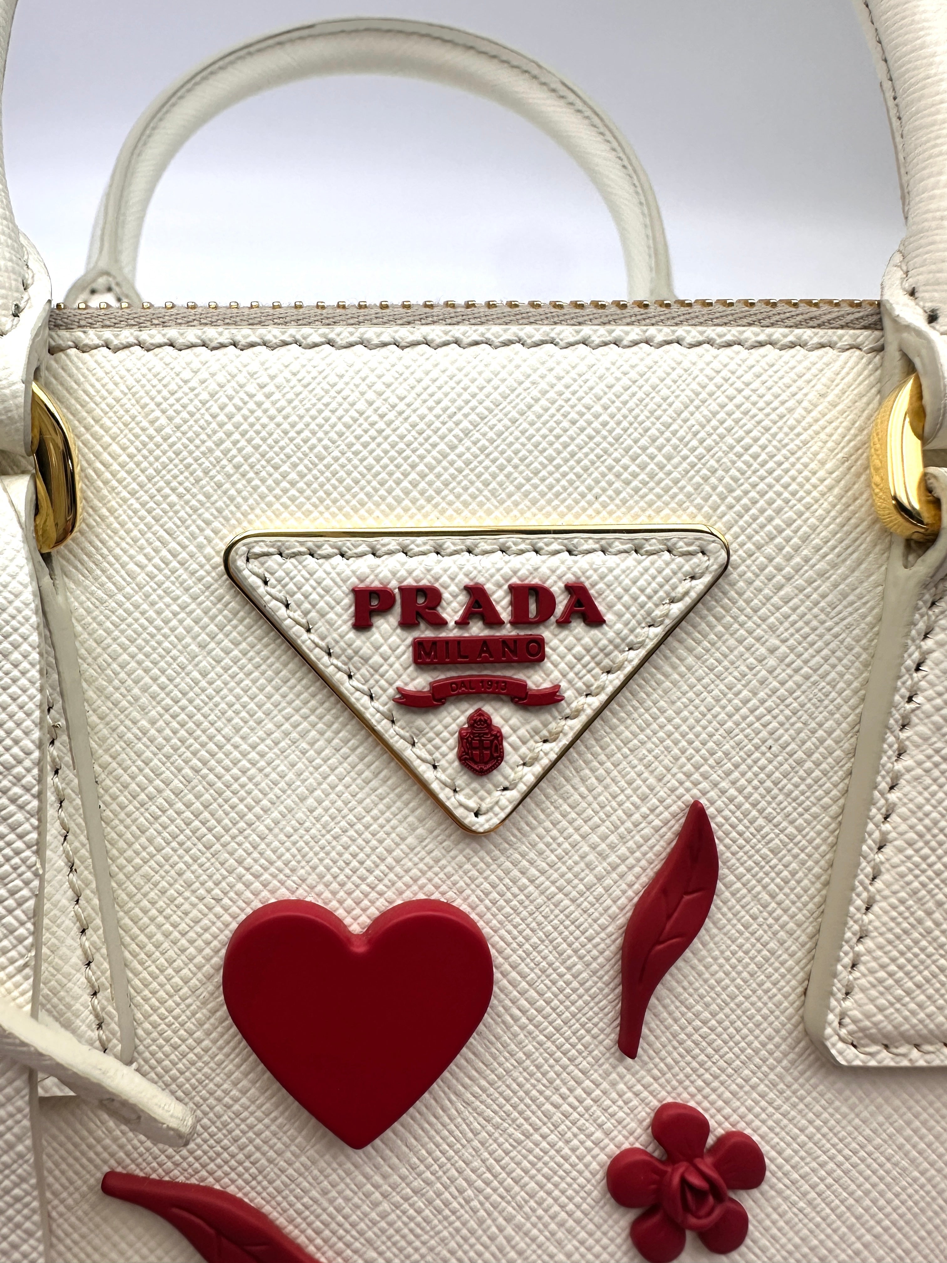 Prada Galleria Valentine's Day Special White Saffiano Leather Handle Bag PR392