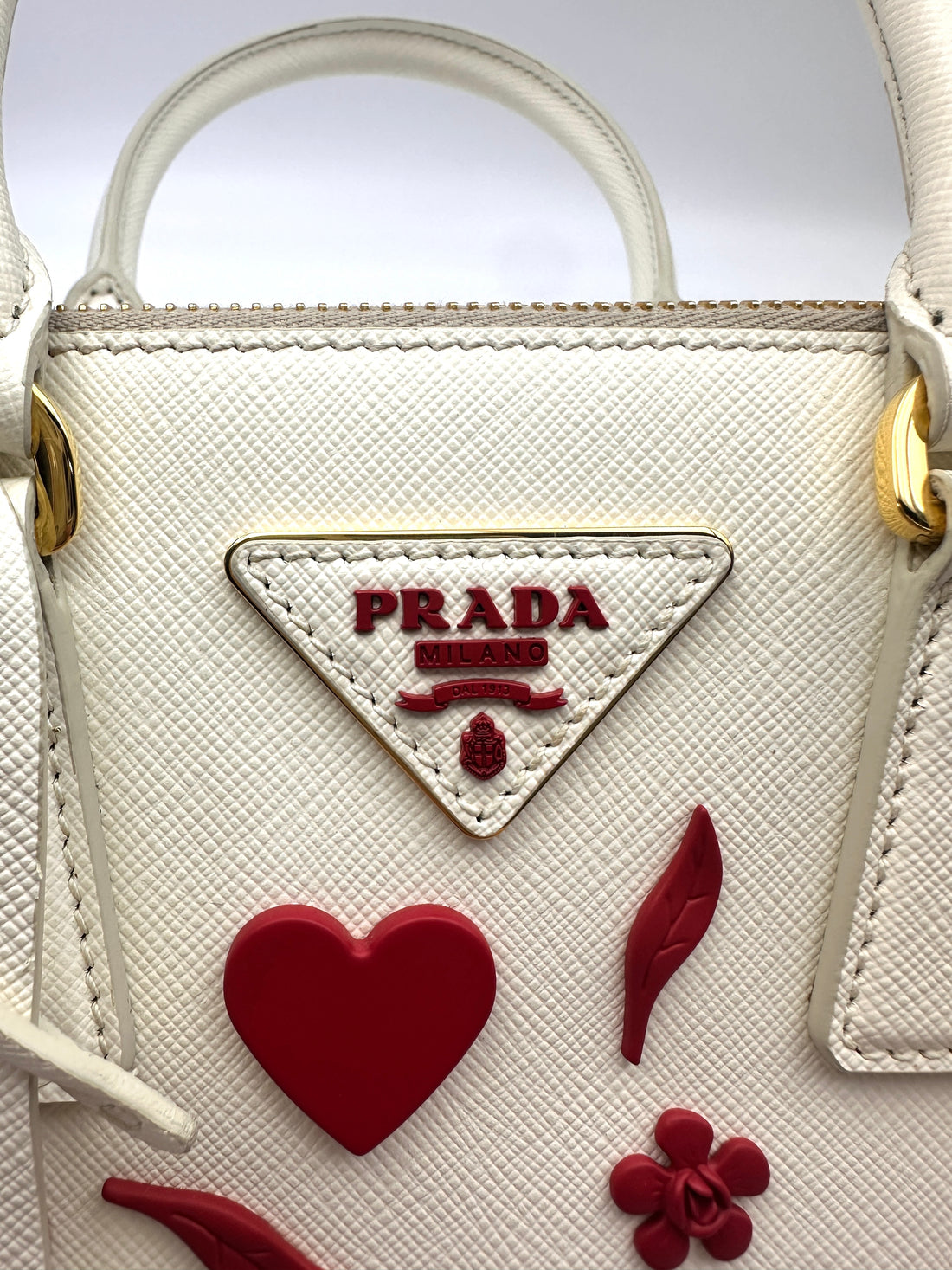 Prada Galleria Valentine's Day Special White Saffiano Leather Handle Bag PR392
