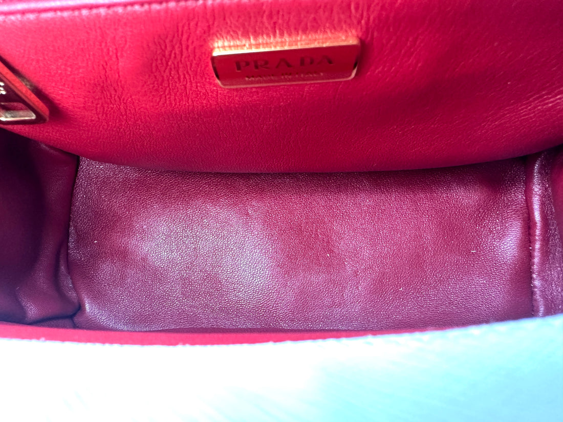Prada Galleria Valentine's Day Special White Saffiano Leather Handle Bag PR392