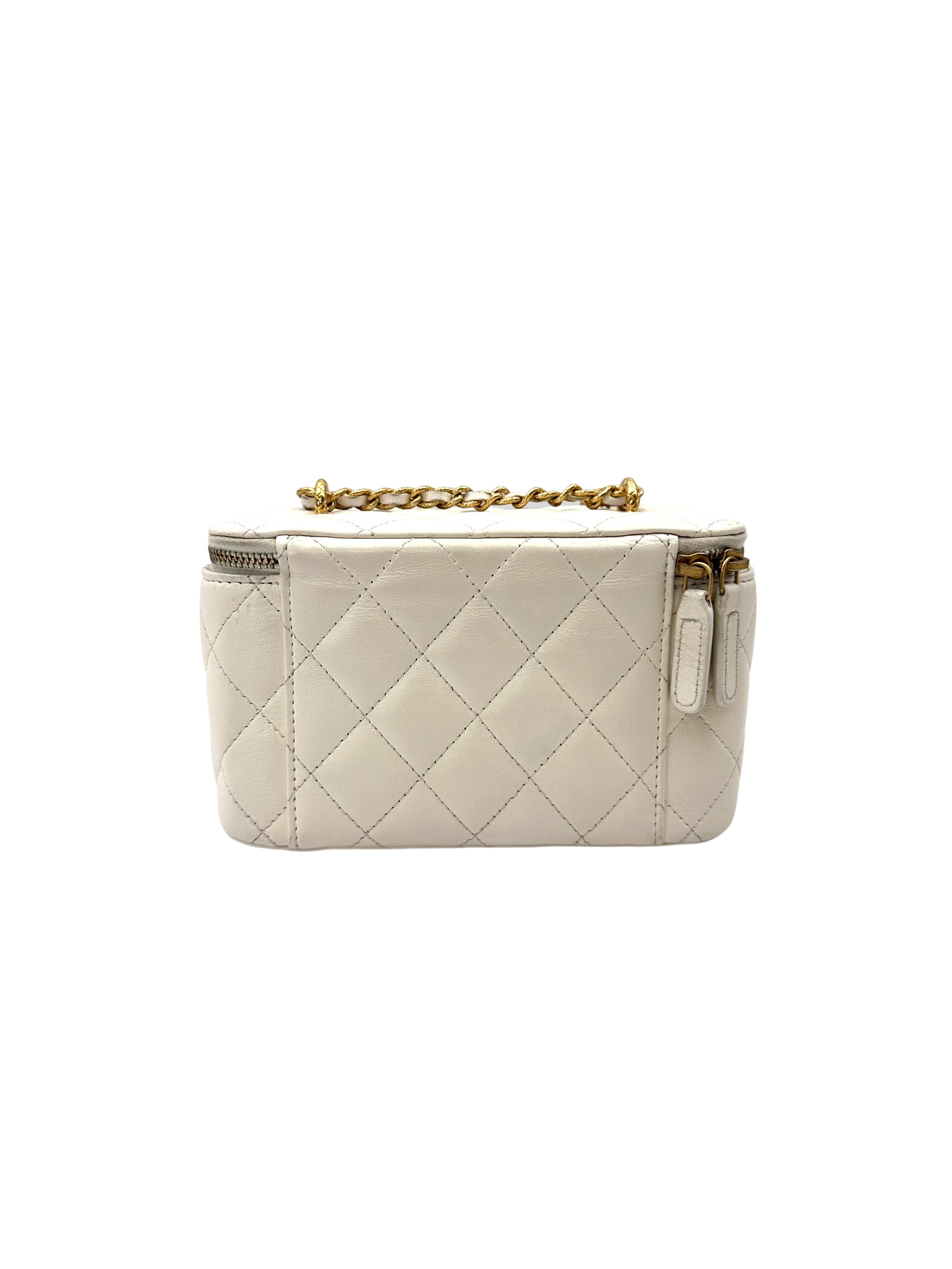 Chanel White Quilted Lambskin Vanity Case(K2***6E) CC2037