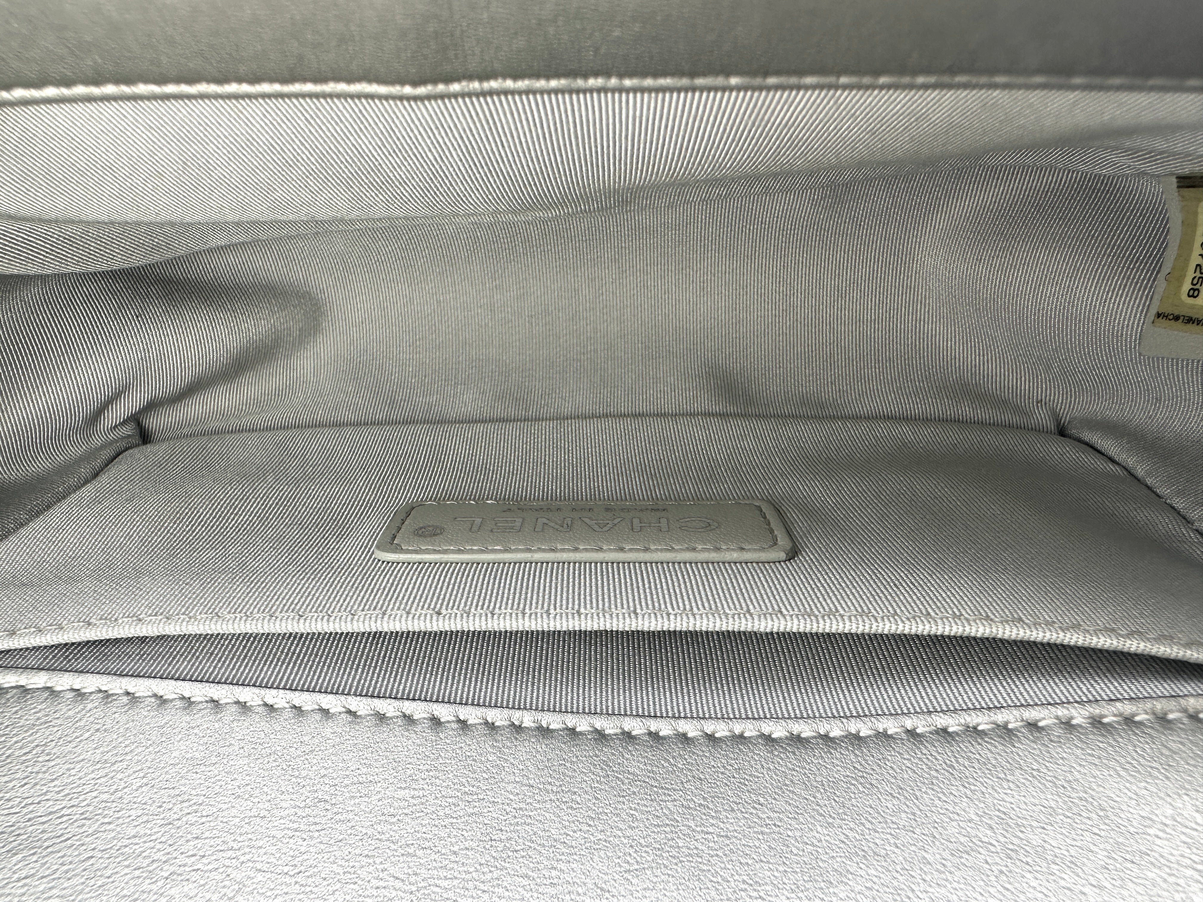 Chanel LeBoy Iridescent Quilted Leather Small Size Flap Bag(25***58) CC2035