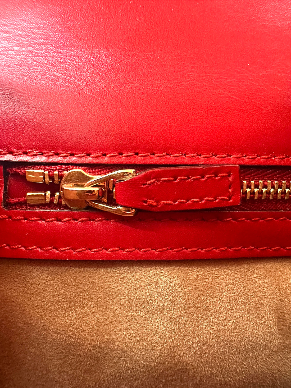 Gucci Sylvie Red Leather Medium Size Shoulder Bag GG1118