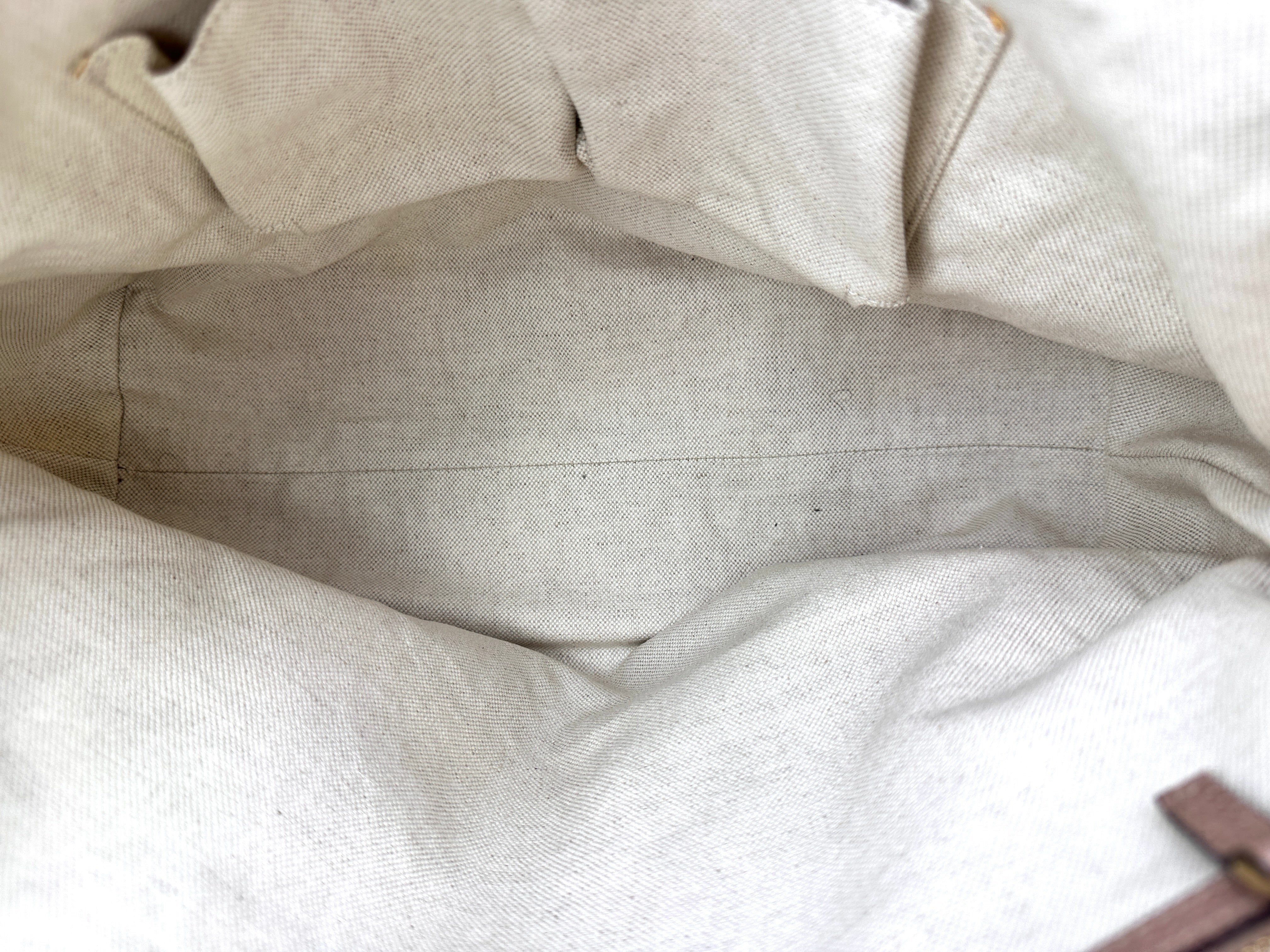 Gucci Bree GG Supreme Canvas Handle Bag GG1116
