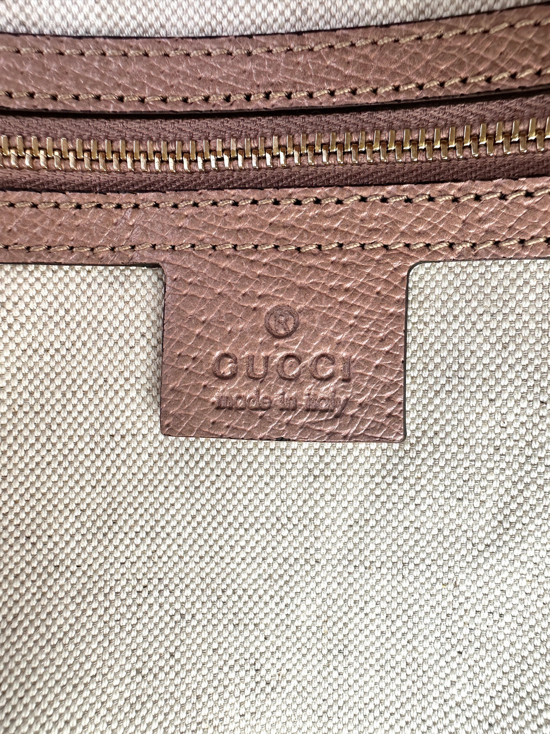 Gucci Bree GG Supreme Canvas Handle Bag GG1116