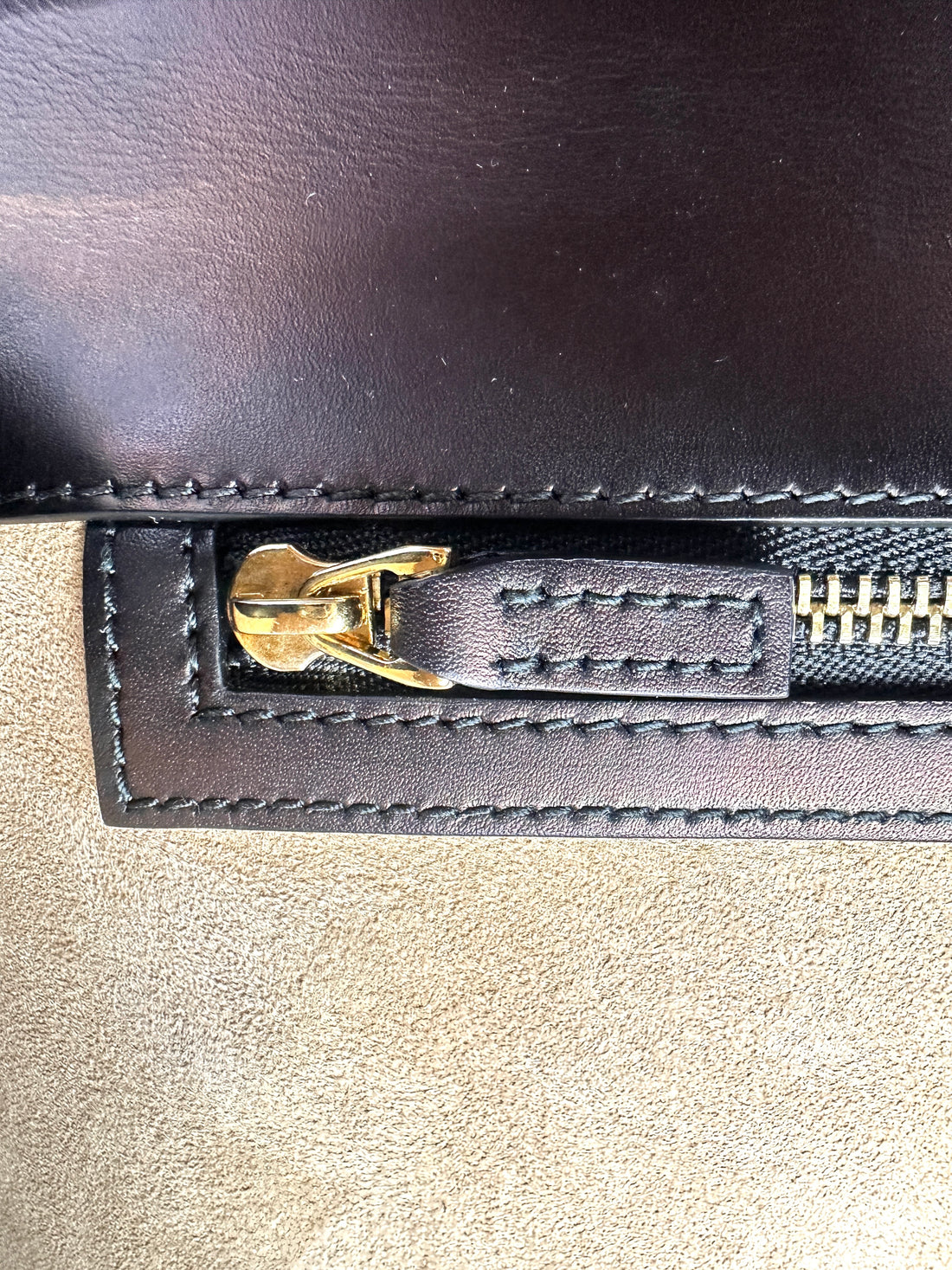 Gucci Sylvie Black Leather Shoulder Bag GG1115