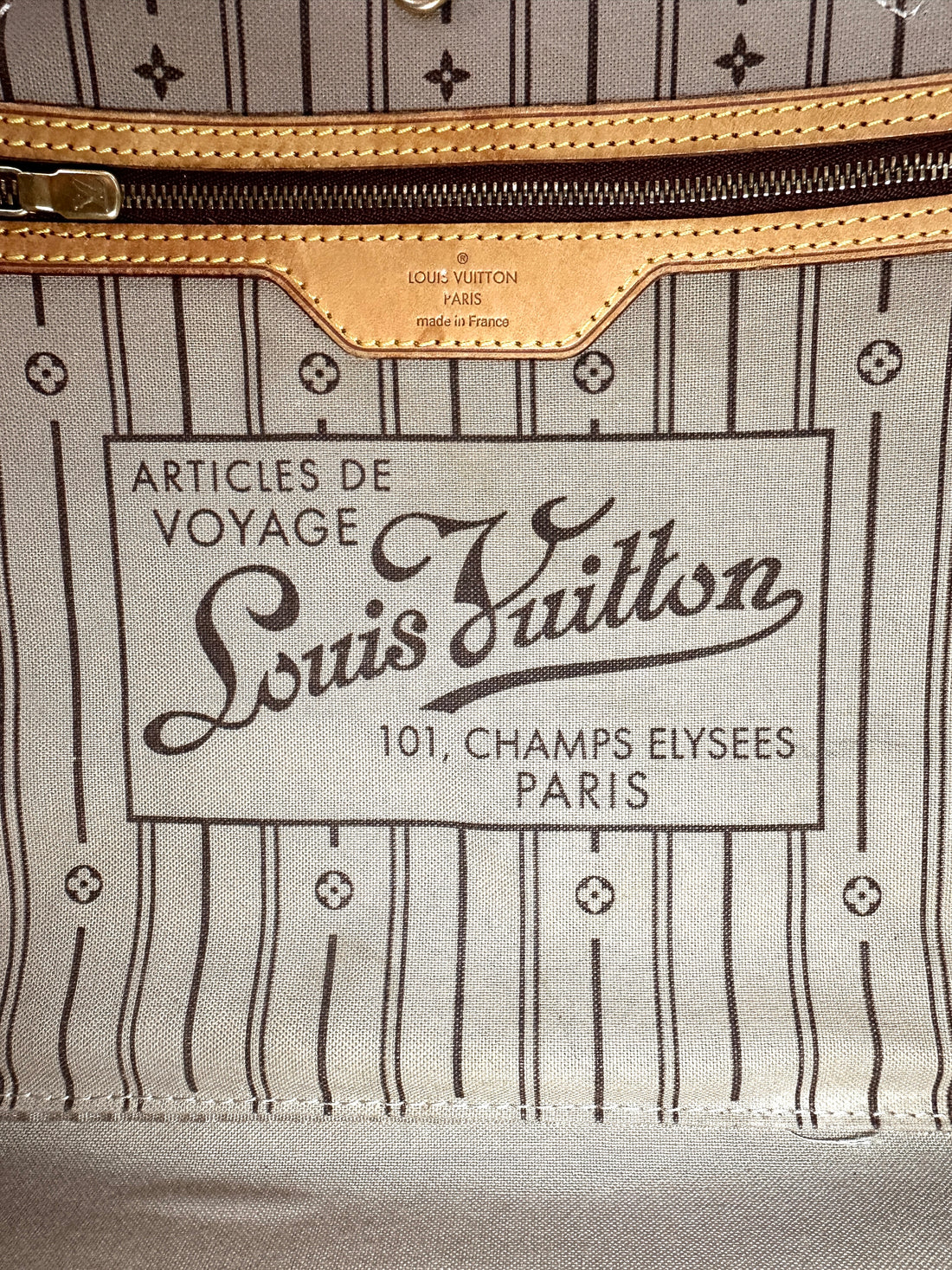 Louis Vuitton Neverfull MM Monogram Canvas Handle Bag LV2861