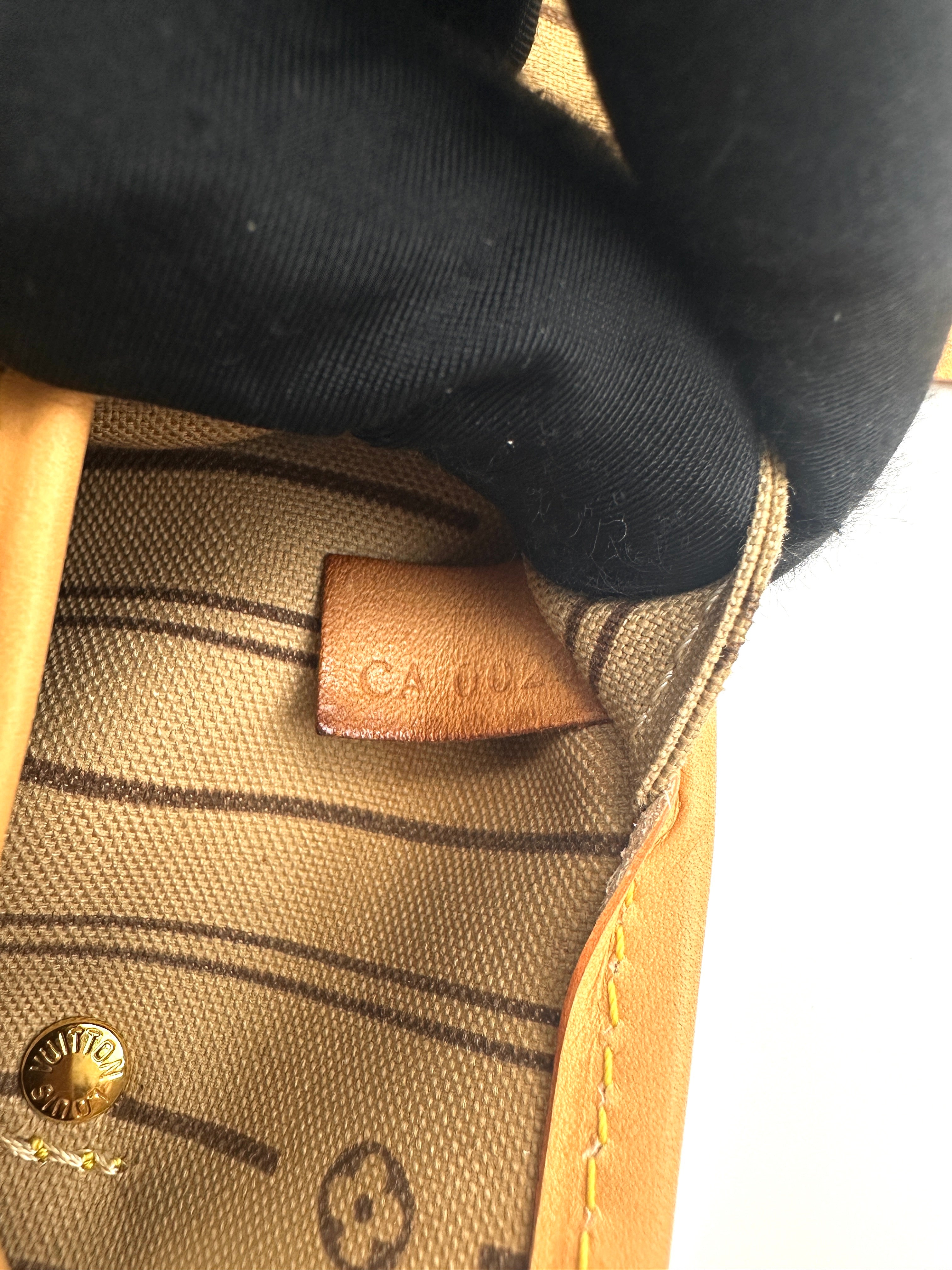 Louis Vuitton Neverfull MM Monogram Canvas Handle Bag LV2860