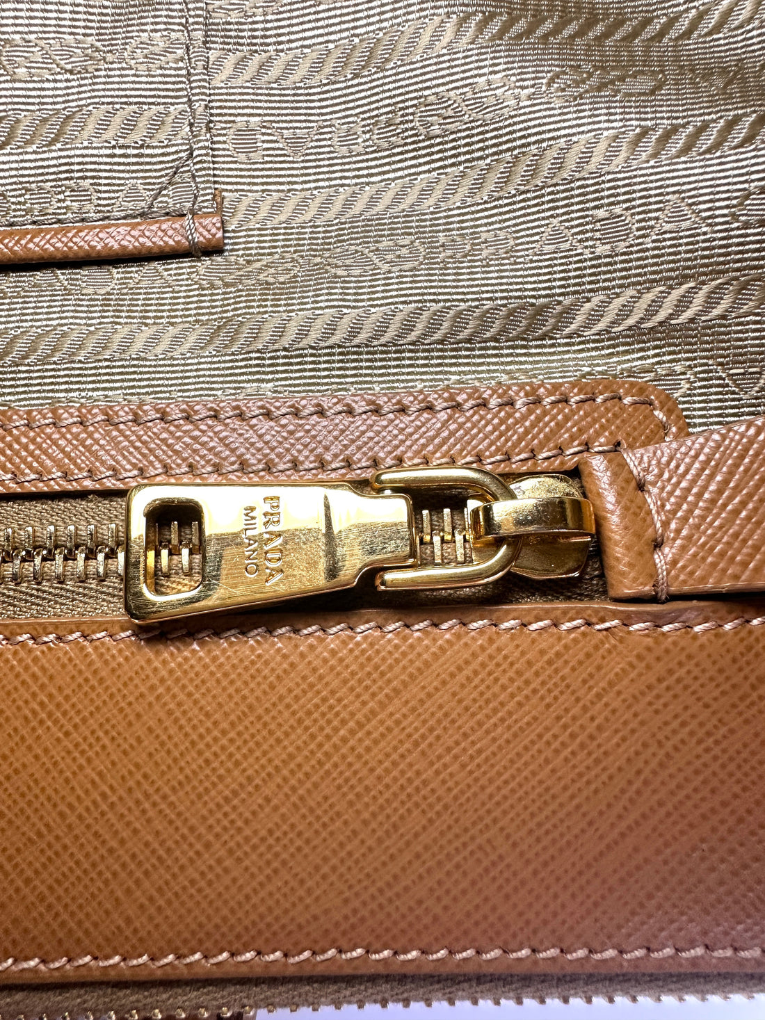 Prada Galleria Brown Saffiano Leather Handle Bag PR397