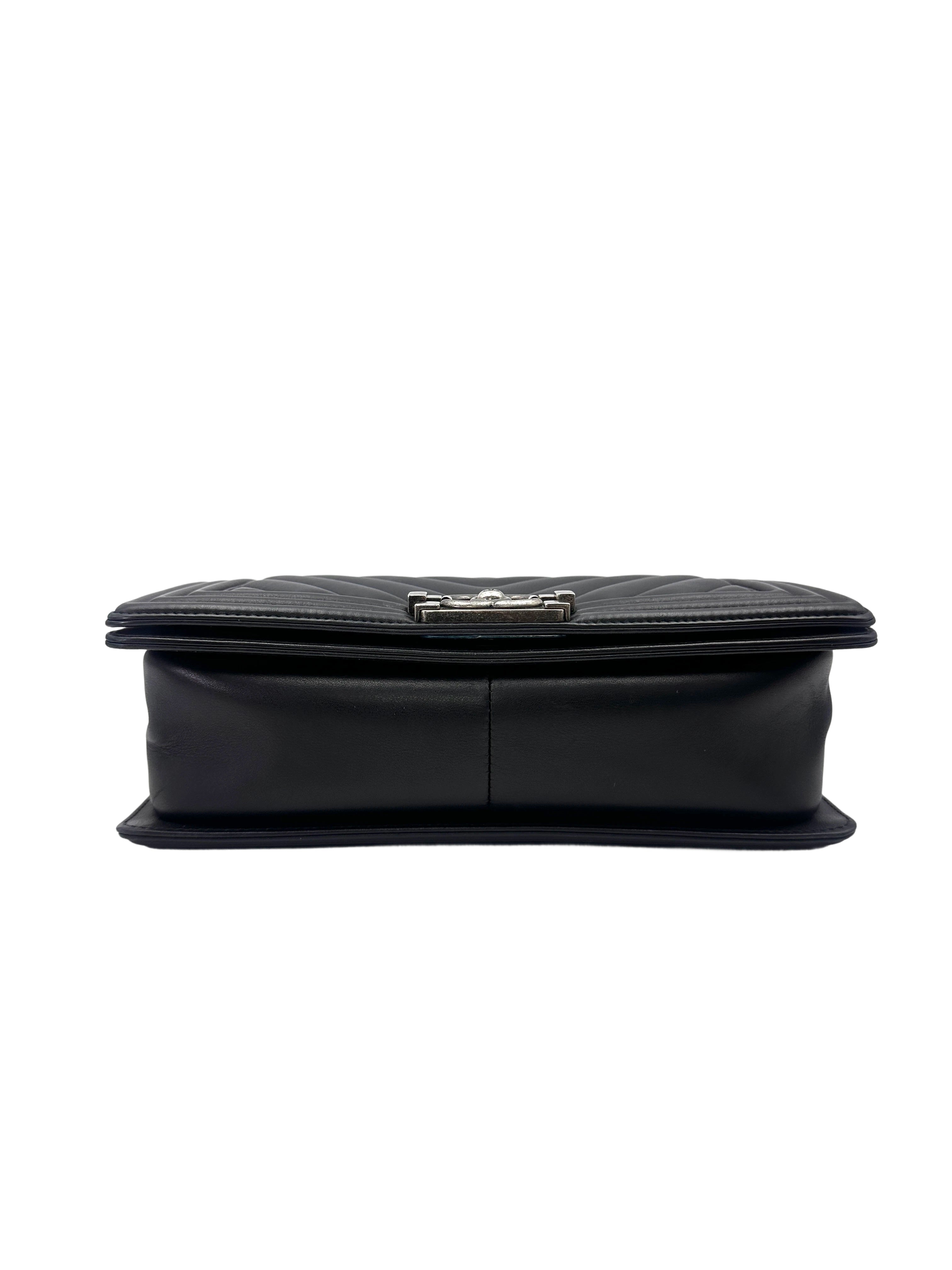 Chanel LeBoy Black Chevron Quilted Leather Medium Size Flap Bag With Silver Buckle(22***62) CC2036