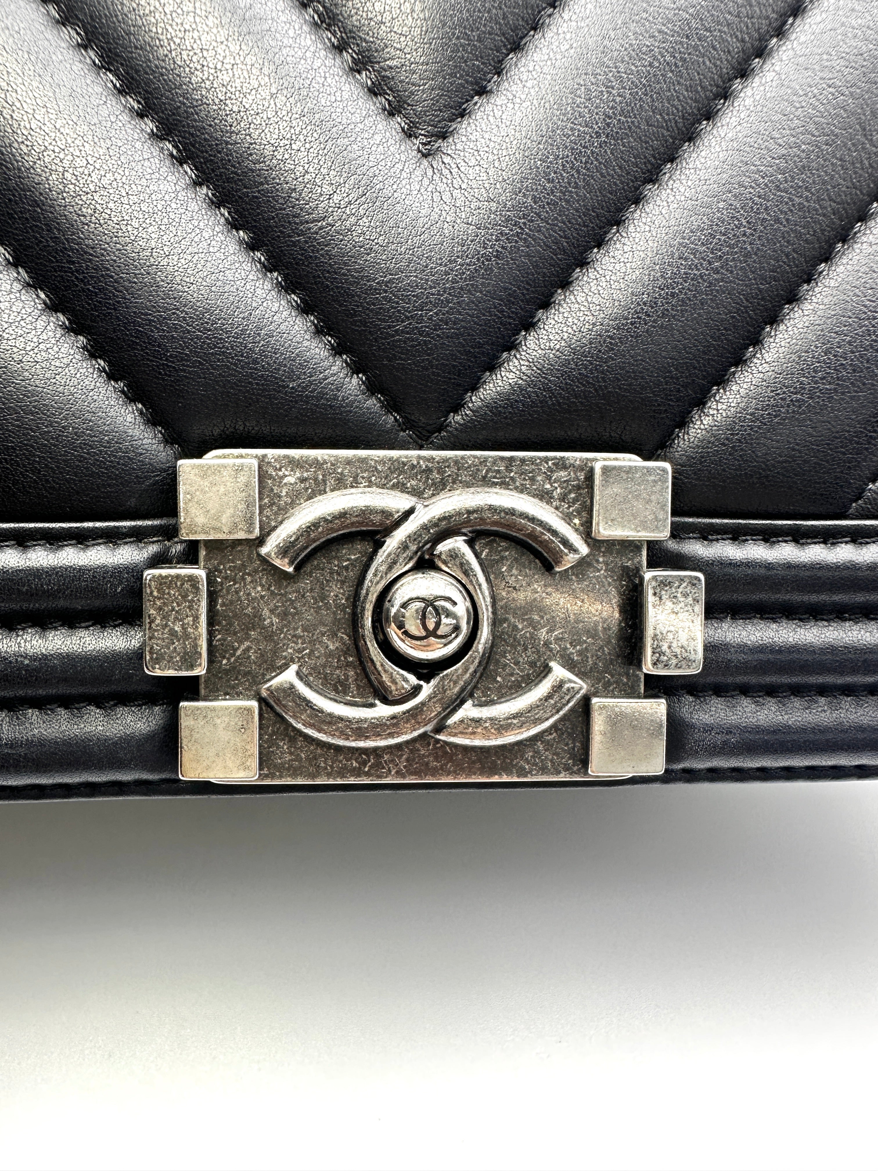 Chanel LeBoy Black Chevron Quilted Leather Medium Size Flap Bag With Silver Buckle(22***62) CC2036