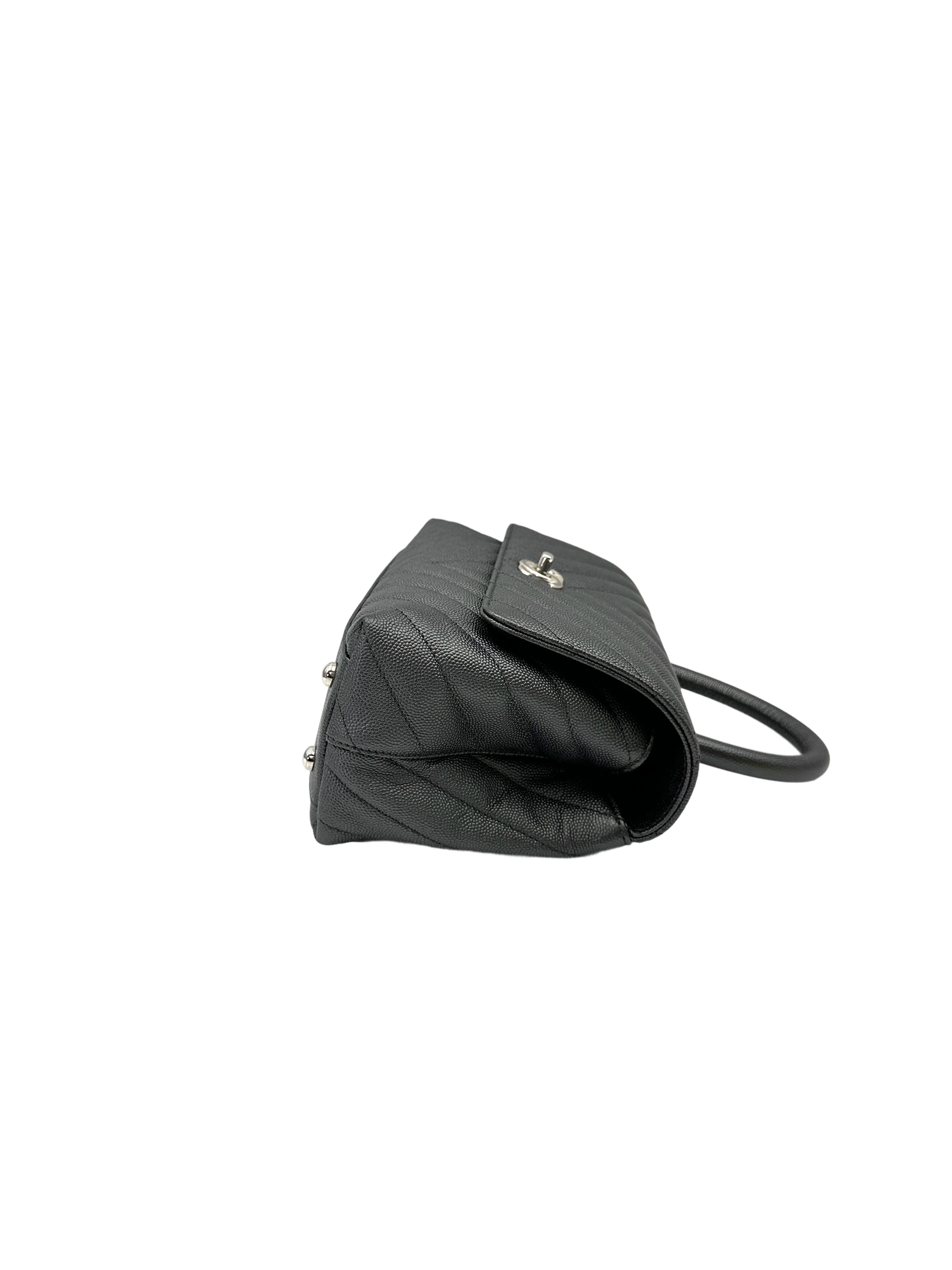 Chanel CoCo Handle Black Chevron Quilted Leather Small Size Shoulder Bag(28***01) IRIS233