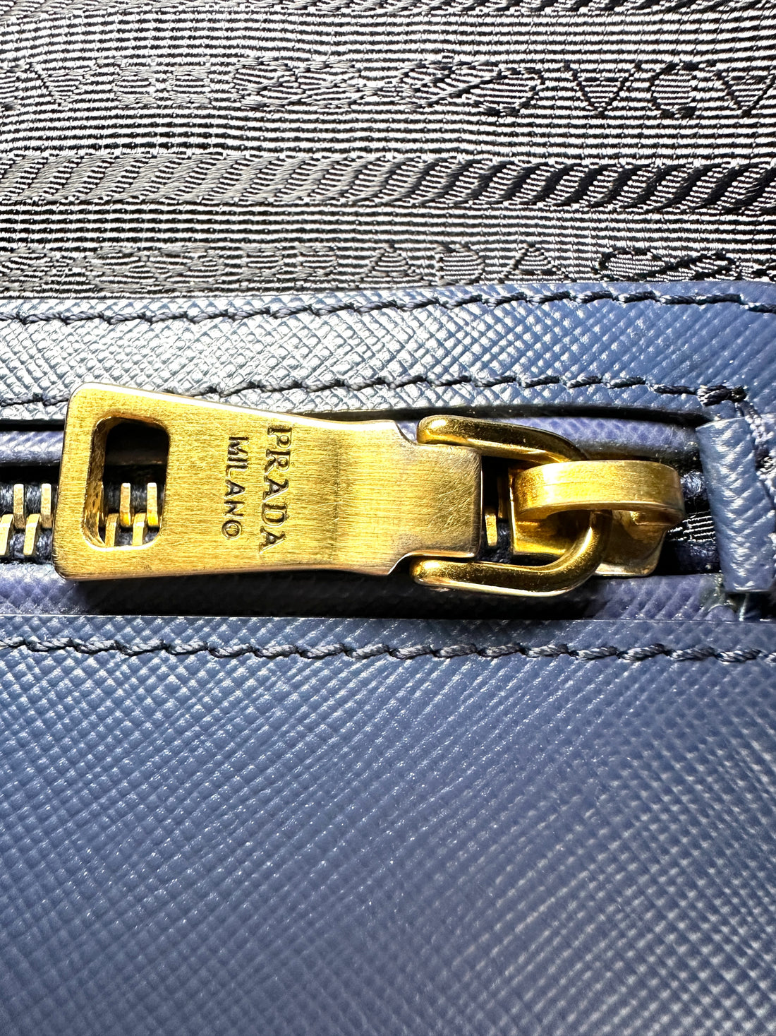 Prada Galleria Navy Saffiano Leather Small Size Handle Bag PR399