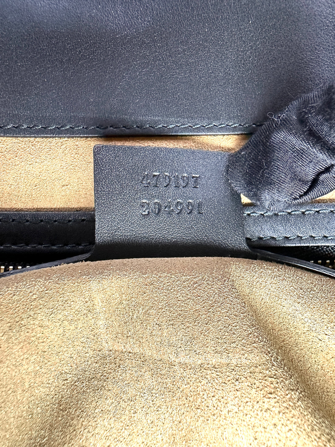 Gucci Padlock GG Canvas Medium Size Shoulder Bag GG1128