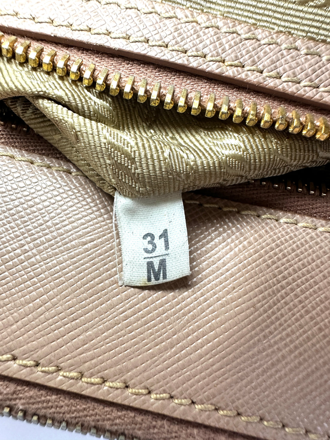 Prada Galleria Pink Saffiano Leather Handle Bag PR401