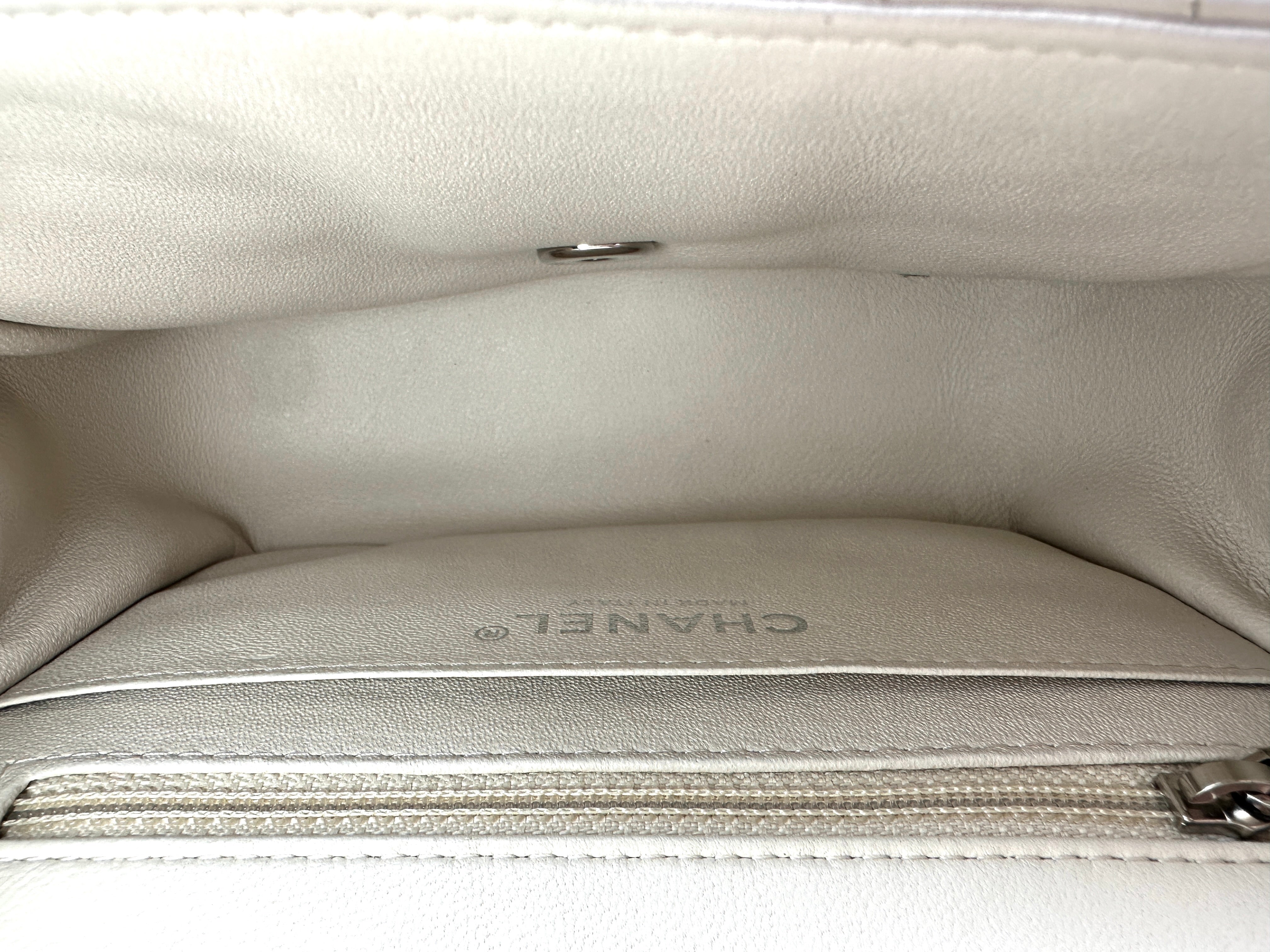 Chanel Classic Flap White Chevron Quilted Lambskin Flap Bag(30***43) IRIS234