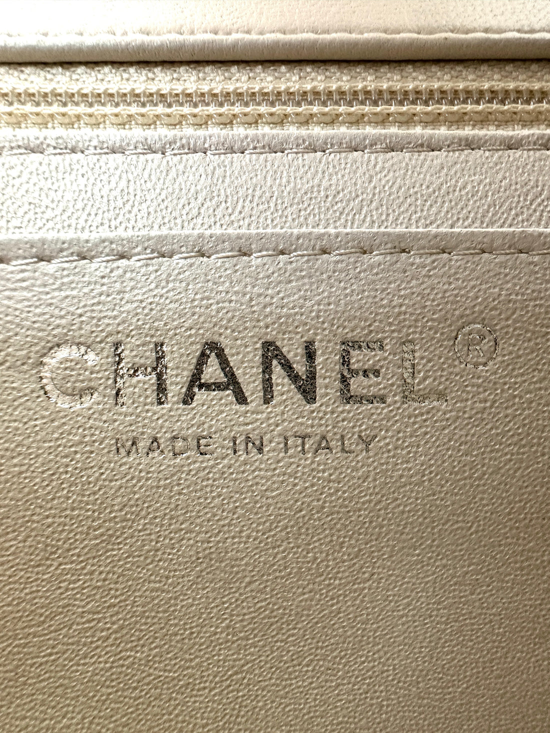 Chanel Classic Flap White Chevron Quilted Lambskin Flap Bag(30***43) IRIS234