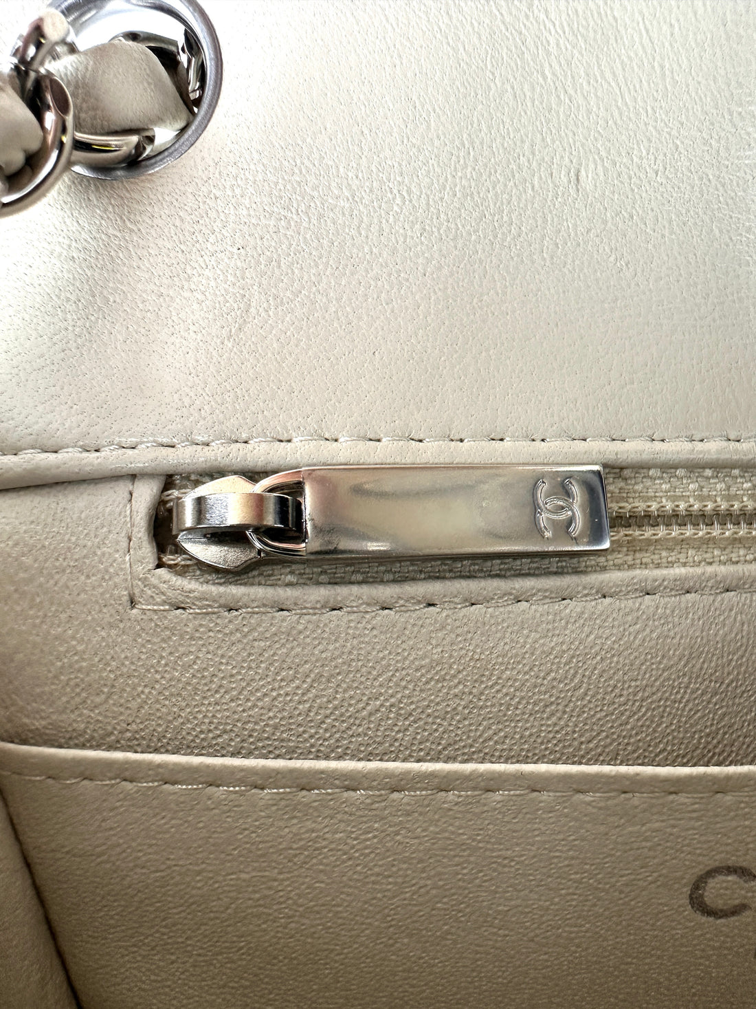Chanel Classic Flap White Chevron Quilted Lambskin Flap Bag(30***43) IRIS234