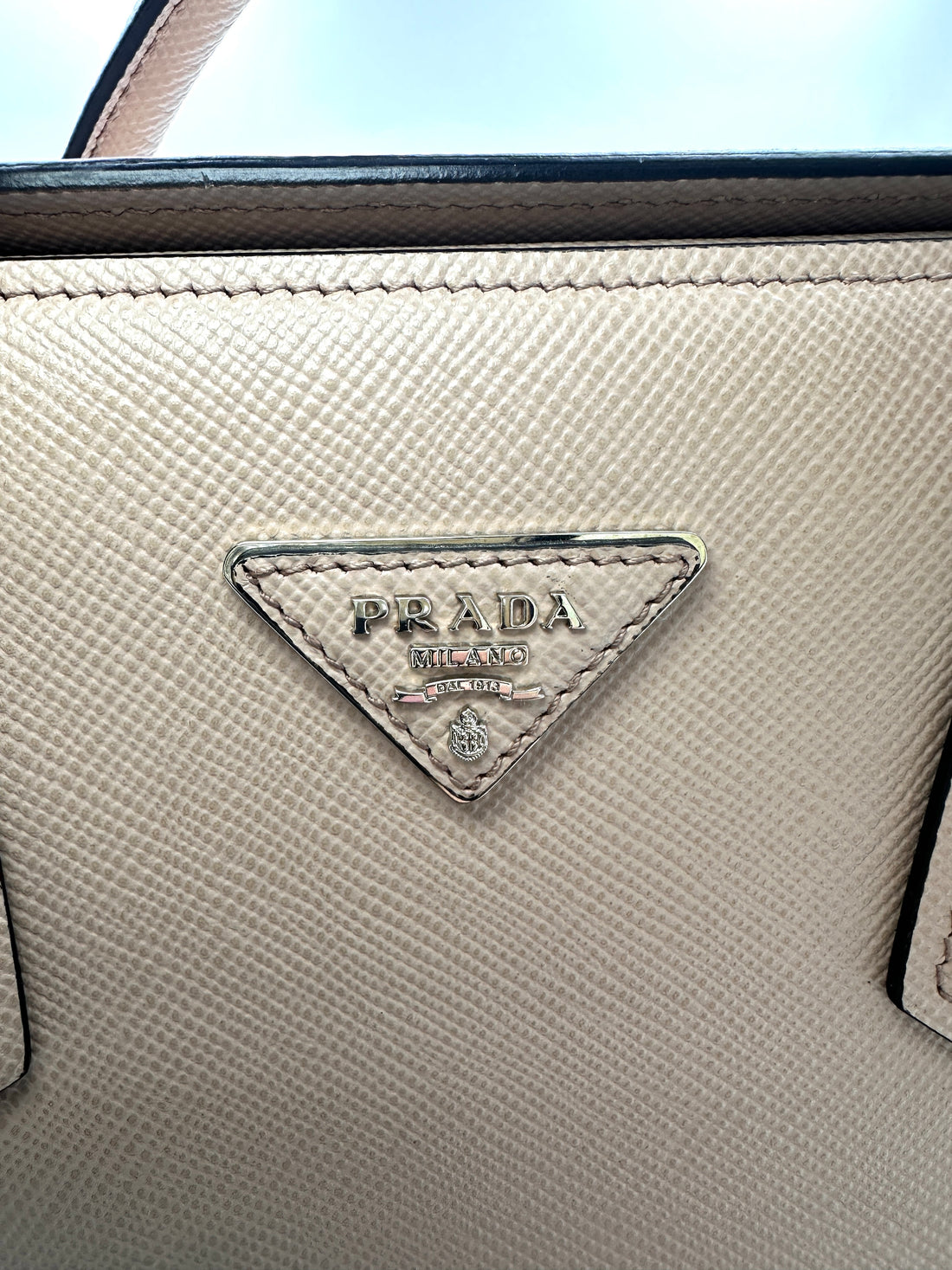 Prada Galleria Pink Saffiano Leather Medium Size Handle Bag PR402