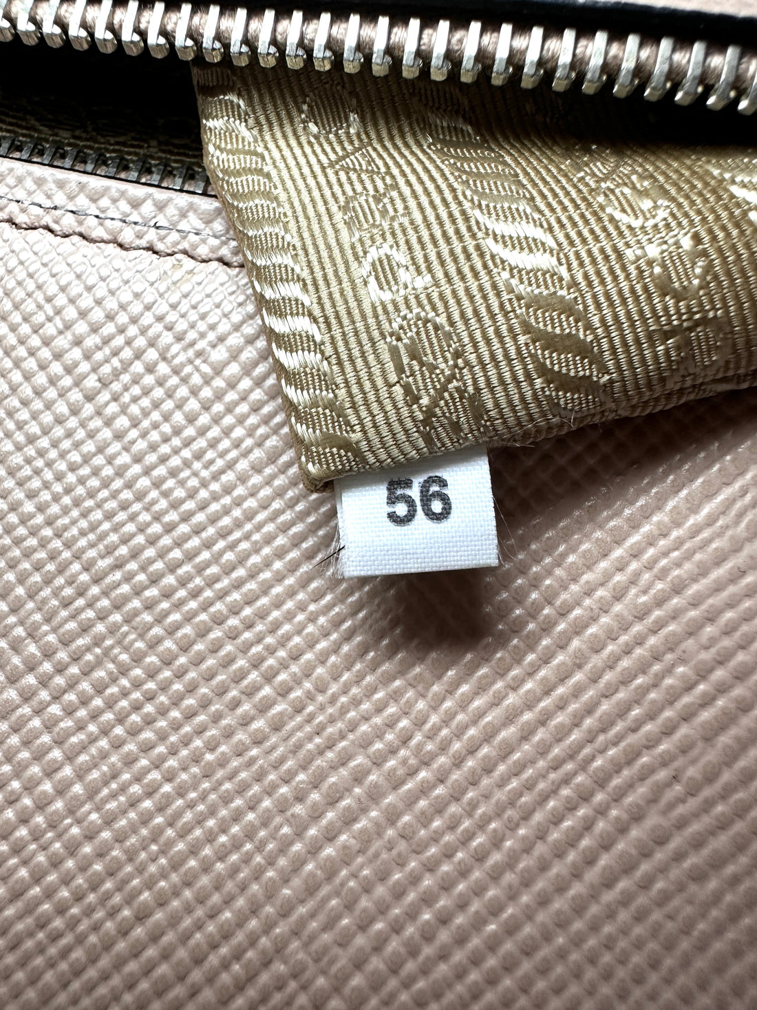 Prada Galleria Pink Saffiano Leather Medium Size Handle Bag PR402