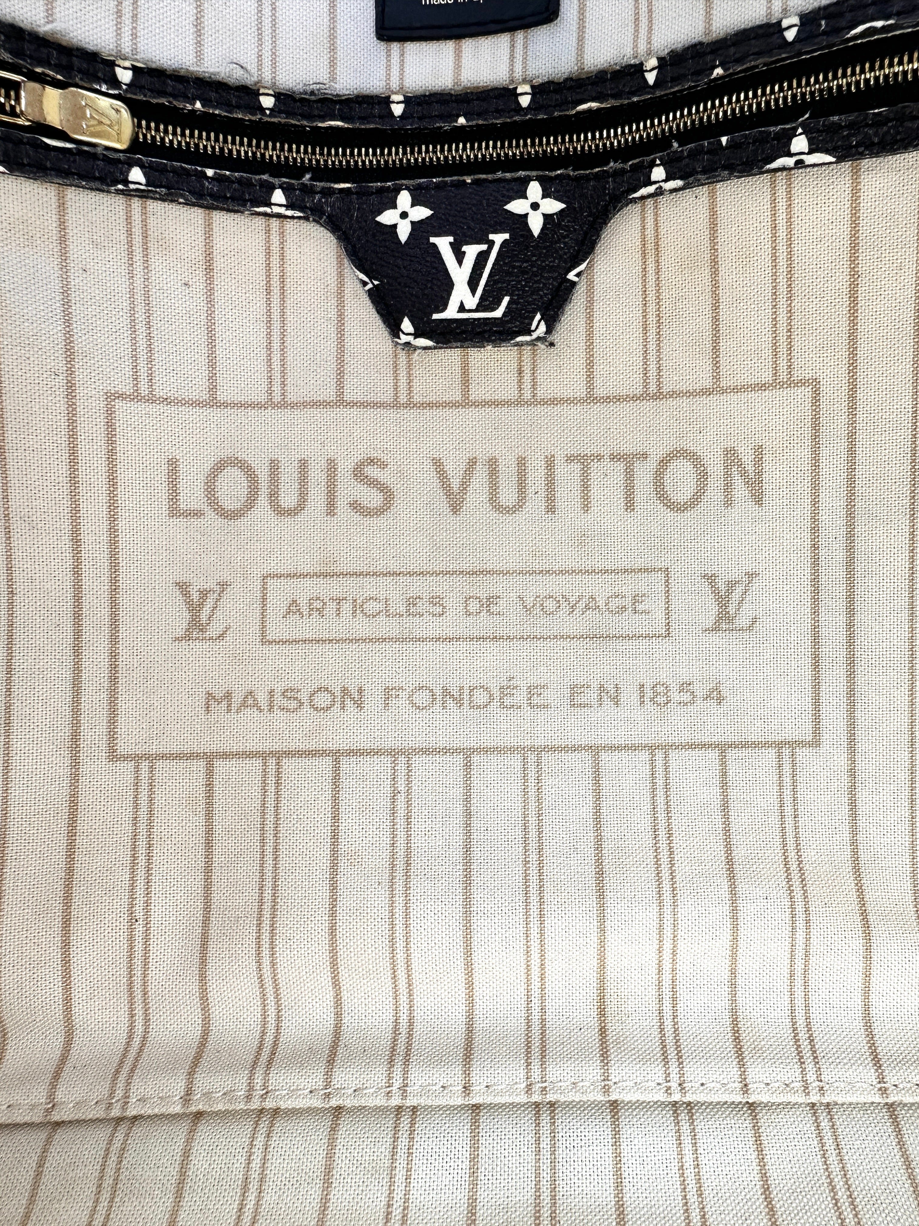 Louis Vuitton Crafty Neverfull Orange/White Monogram Giant Tote Handle Bag LV2869