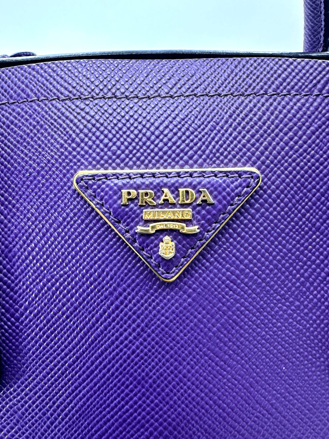 Prada Galleria Purple Saffiano Leather Medium Size Handle Bag PR405