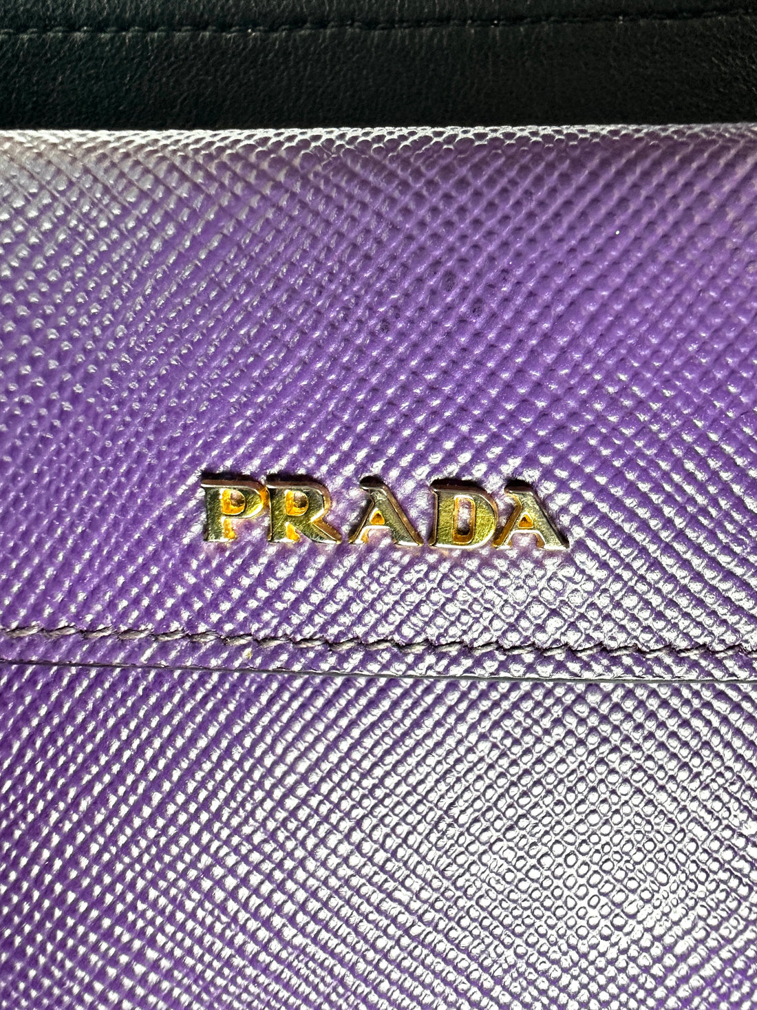 Prada Galleria Purple Saffiano Leather Medium Size Handle Bag PR405