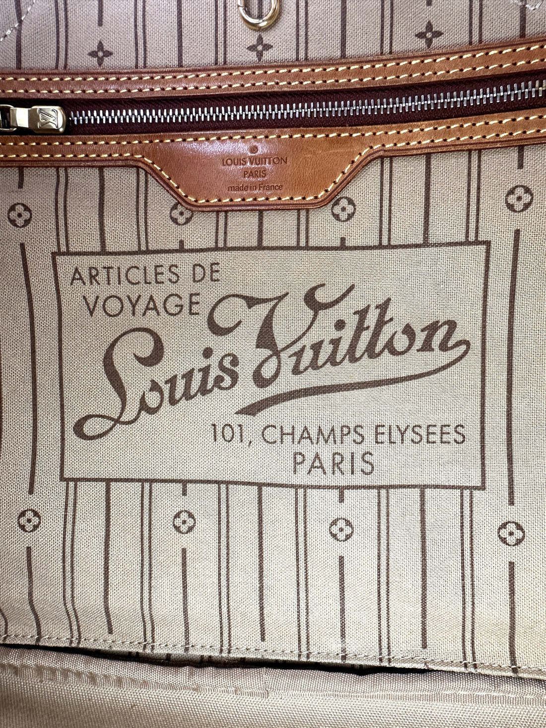 Louis Vuitton Neverfull MM Monogram Canvas Handle Bag LV2882