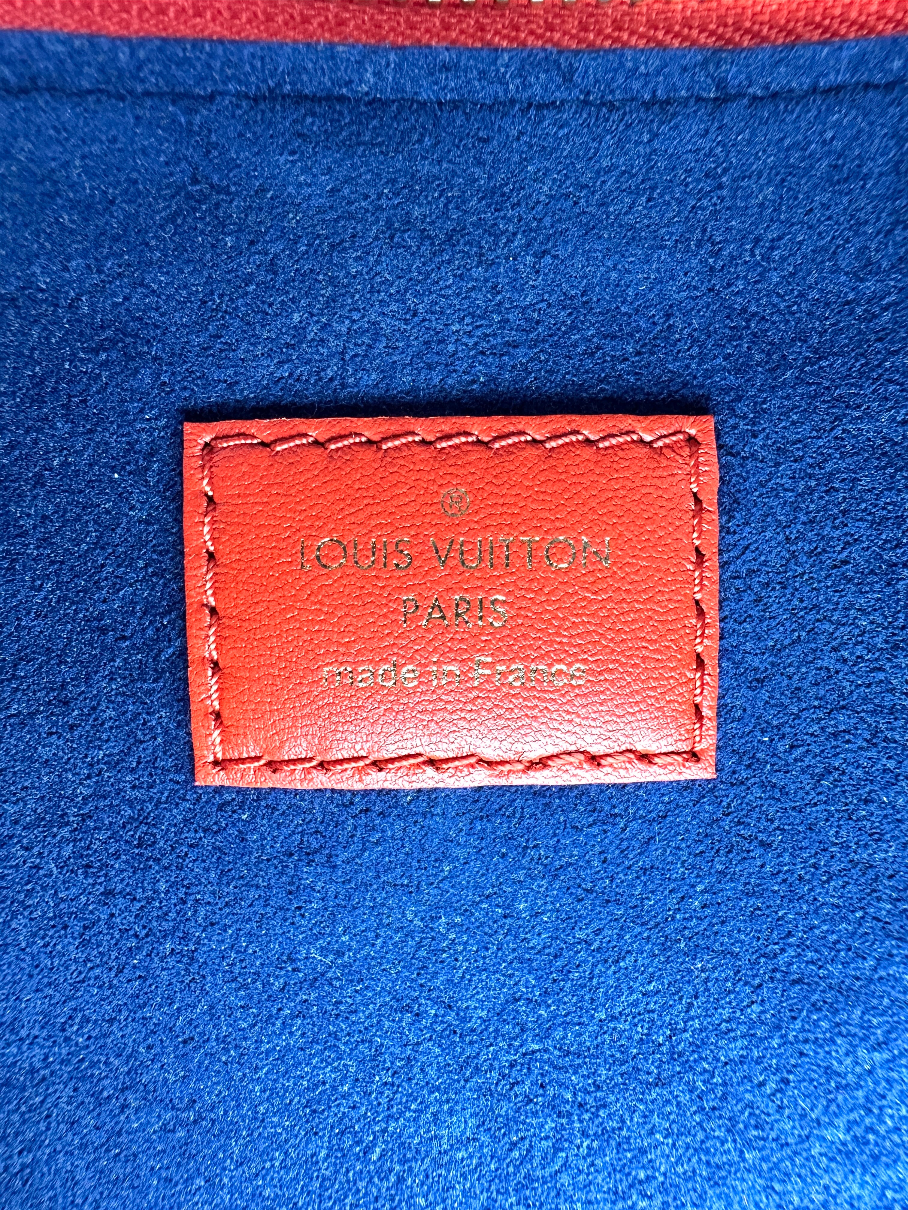 Louis Vuitton Pochette Coussin Red Monogram Embossed Leather Shoulder Bag LV2873