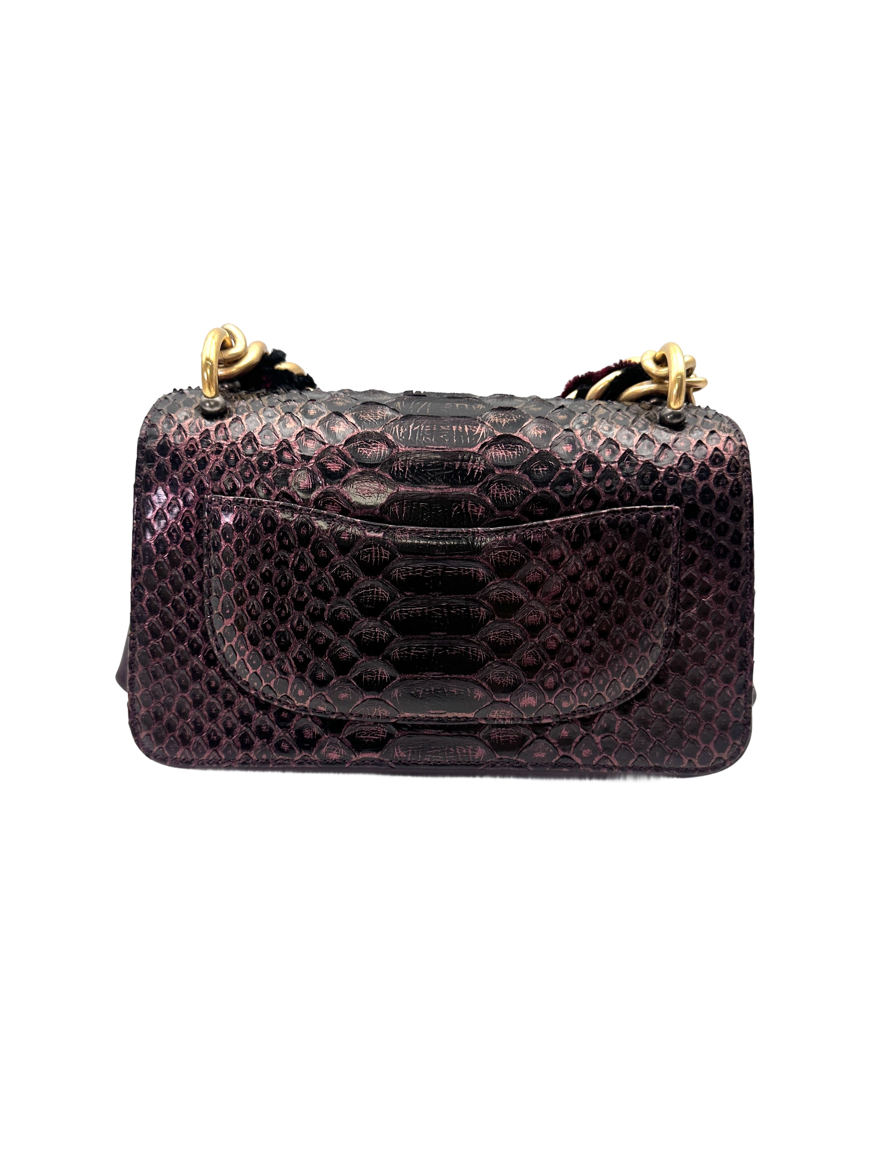 Chanel Classic Flap Metallic Black Python Leather Shoulder Bag With Gold Hardware(24***85) CC2057
