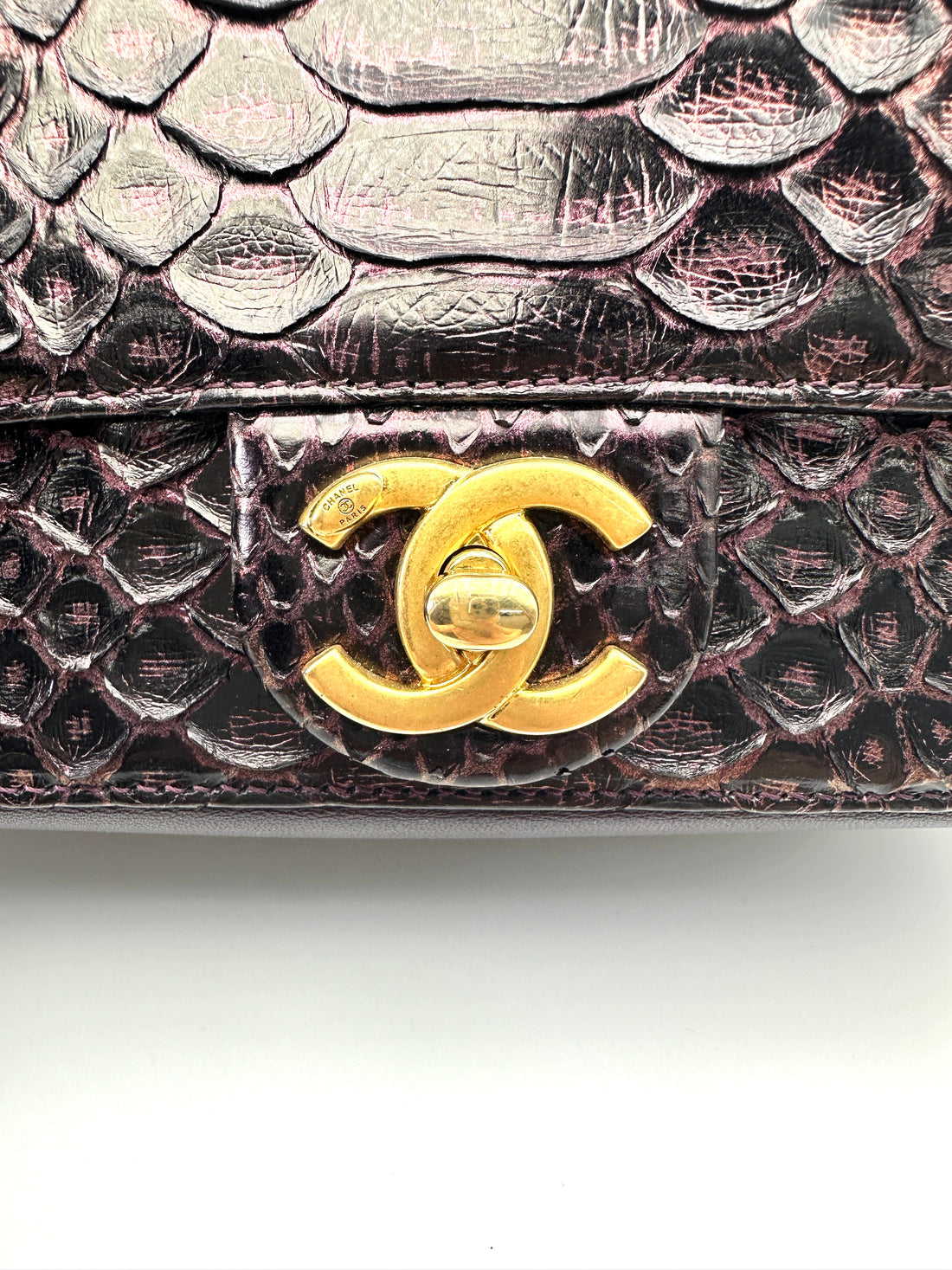 Chanel Classic Flap Metallic Black Python Leather Shoulder Bag With Gold Hardware(24***85) CC2057