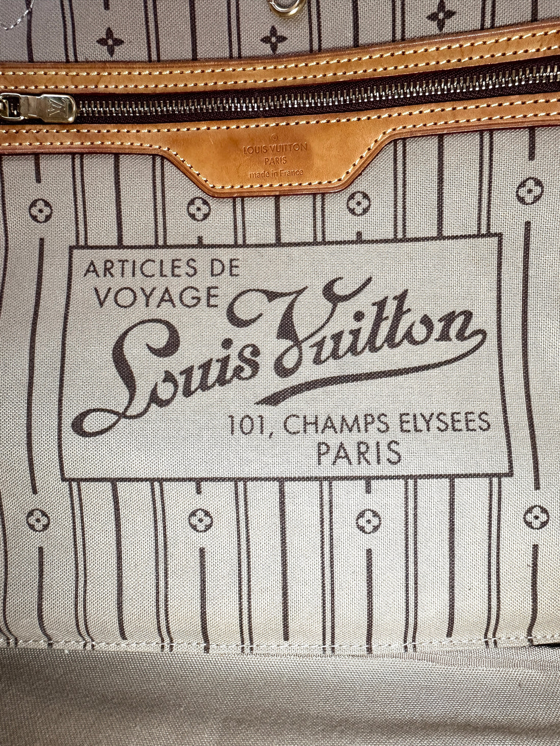 Louis Vuitton Neverfull MM Monogram Canvas Handle Bag LV2883