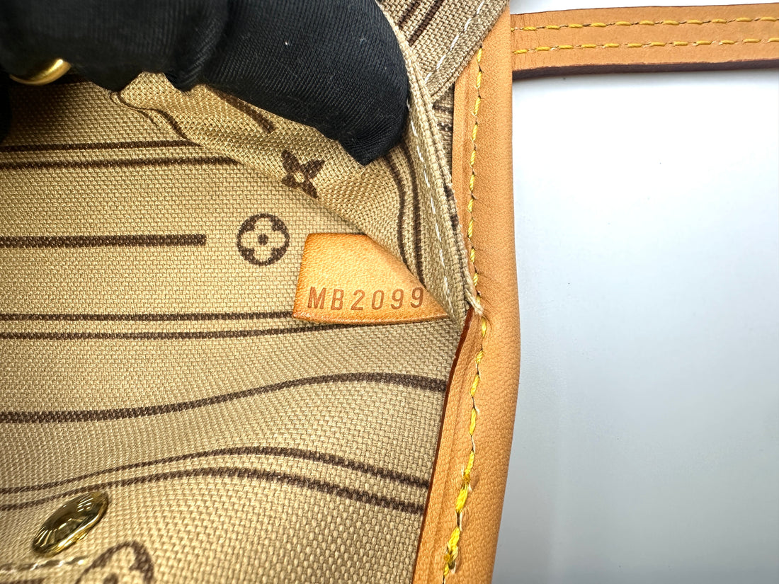 Louis Vuitton Neverfull MM Monogram Canvas Handle Bag LV2883