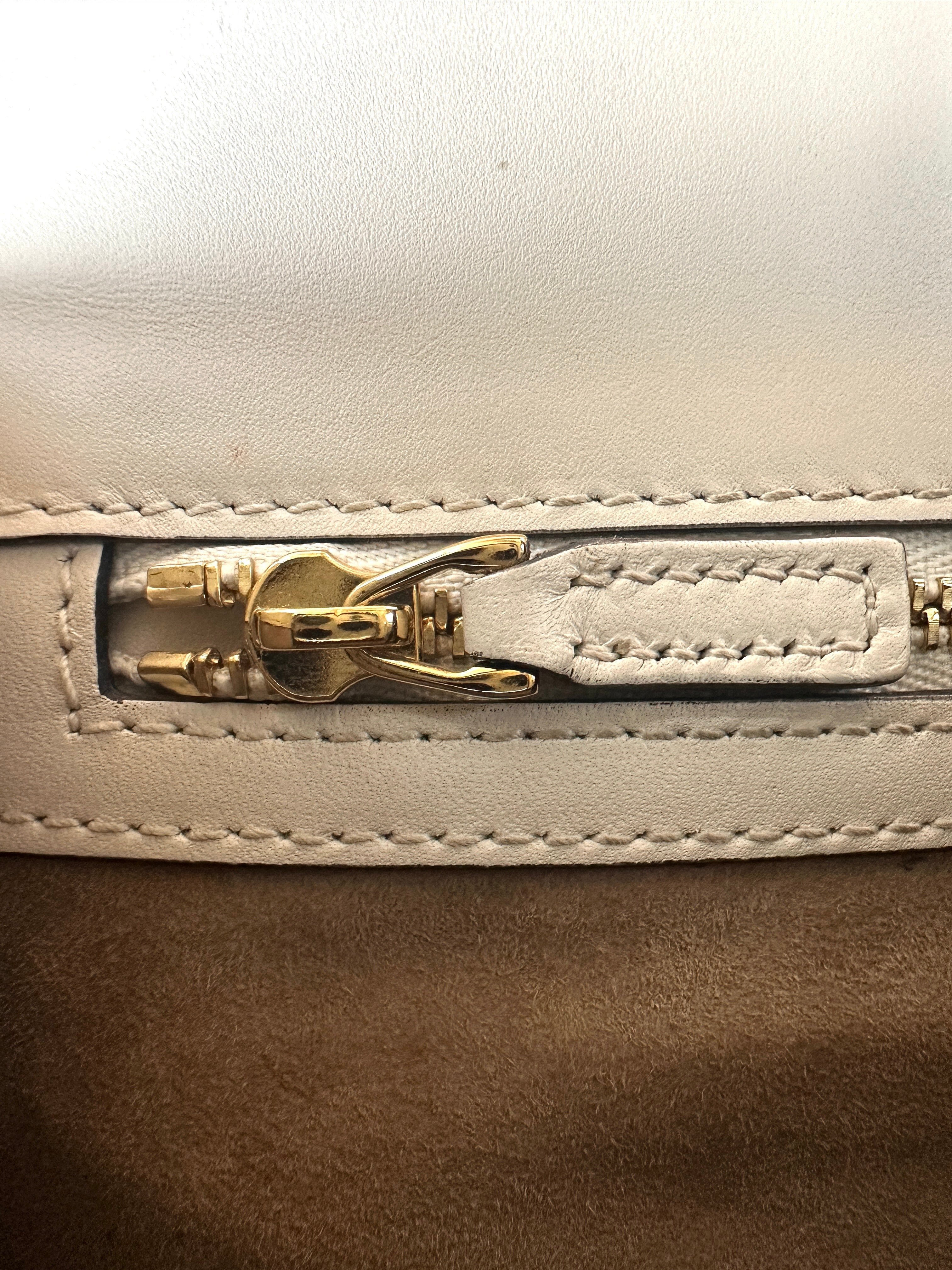 Gucci Sylvie White Leather Medium Size Shoulder Bag GG1141