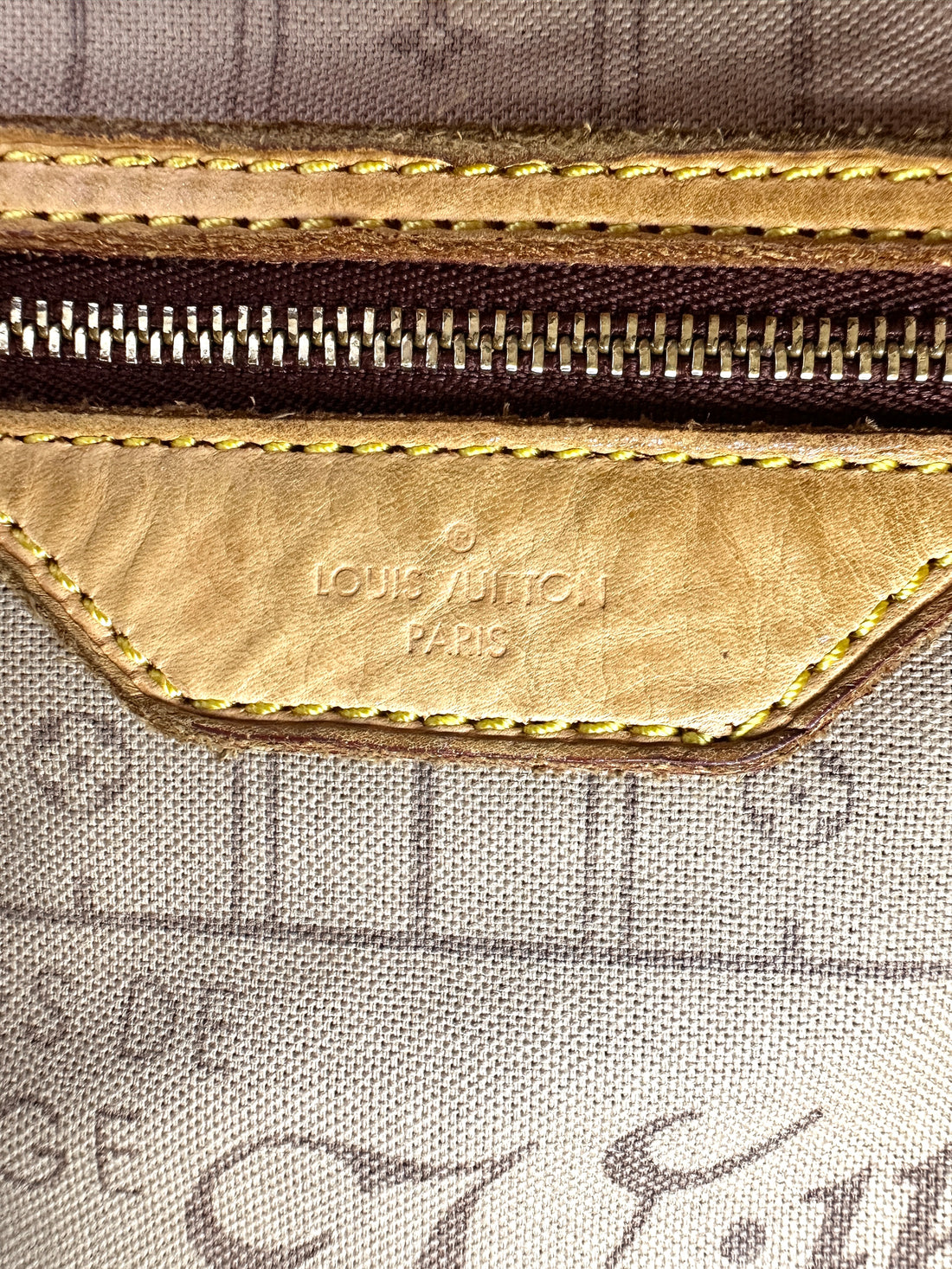 Louis Vuitton Neverfull MM Monogram Canvas Handle Bag LV2881