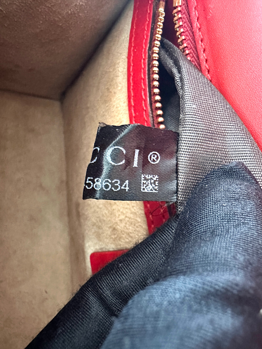 Gucci Sylvie Red Leather Medium Size Shoulder Bag GG1142