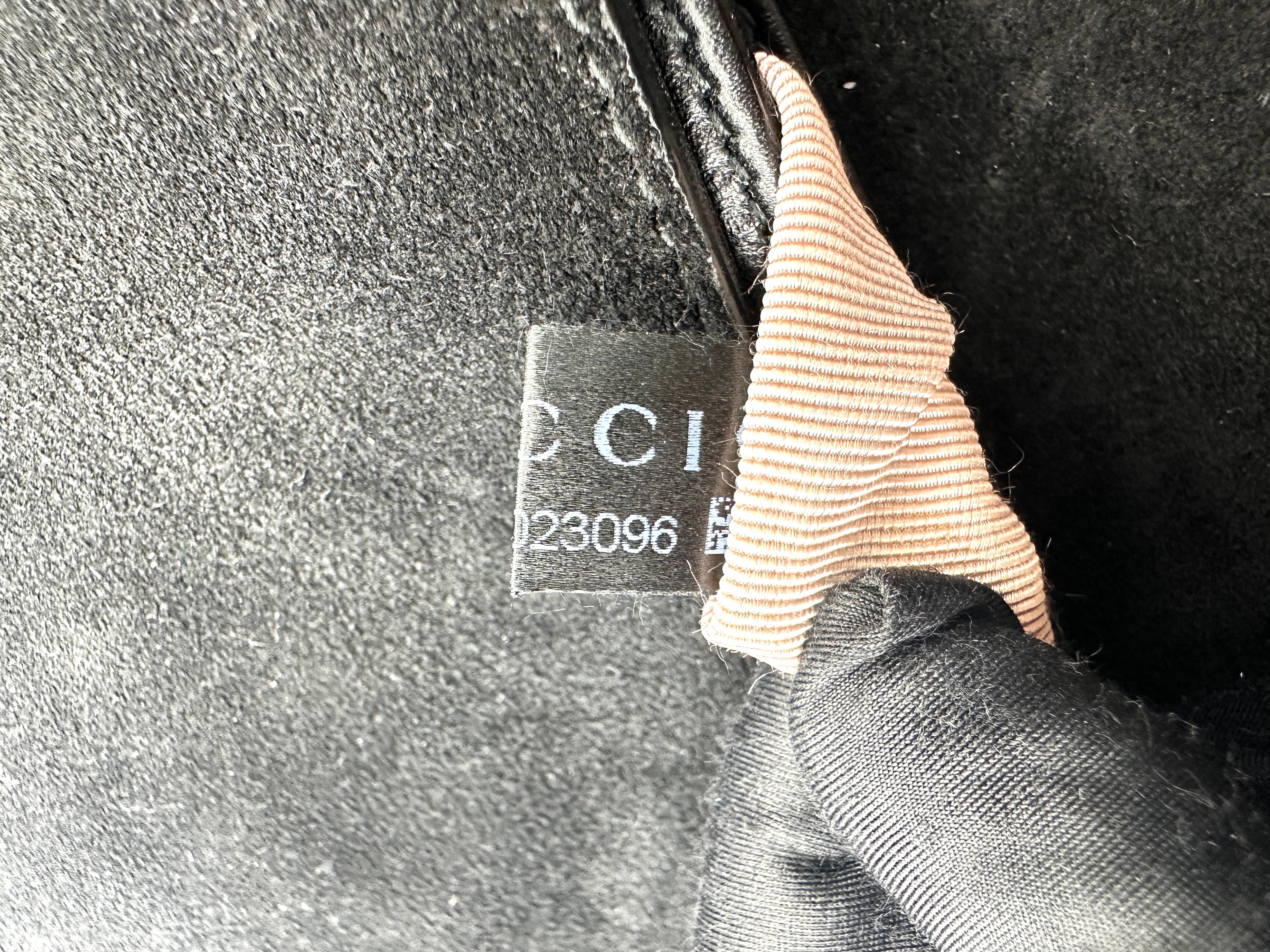 Gucci Arli Black Velvet Shoulder Bag GG1145