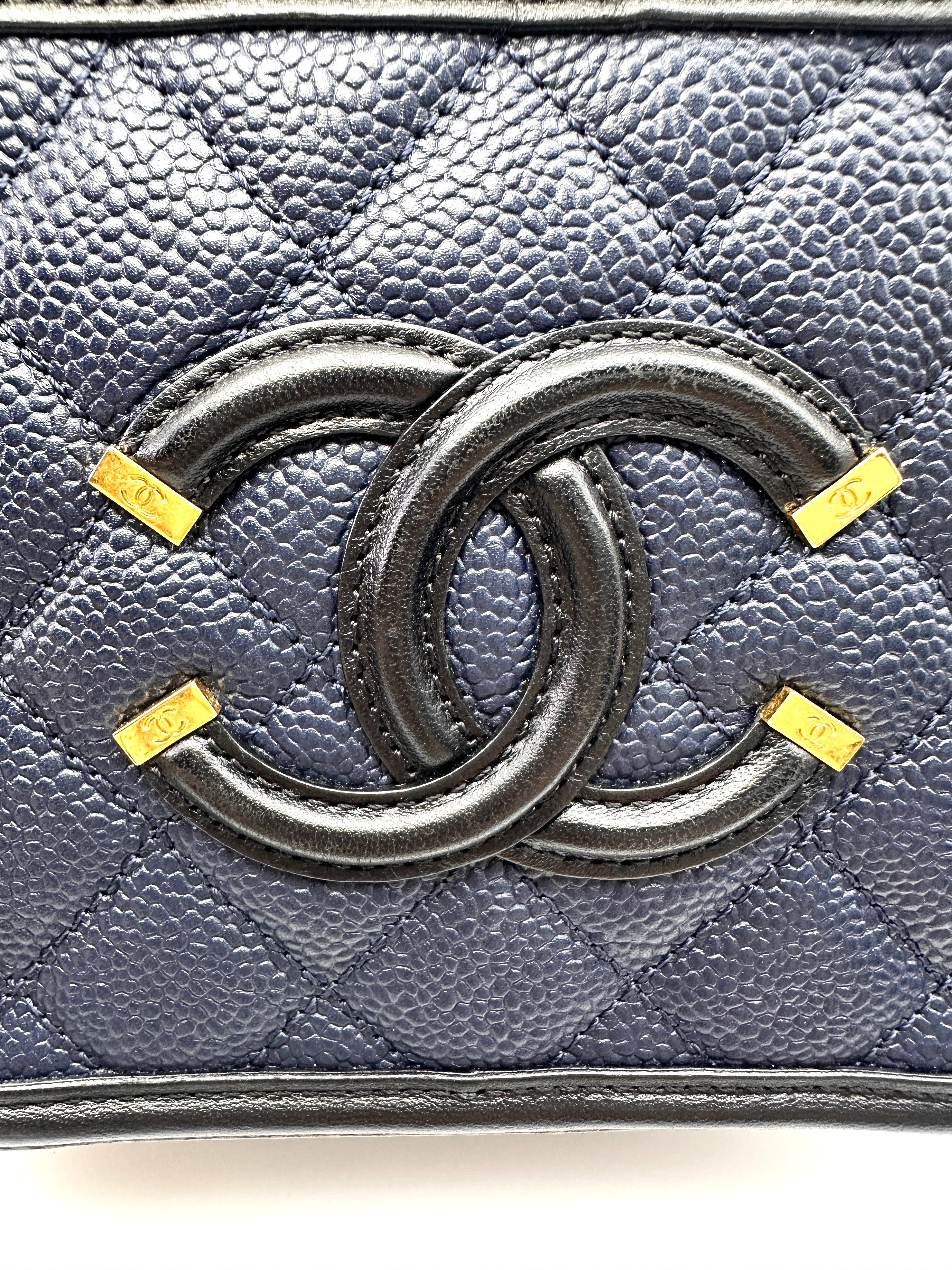 Chanel CC Filigree Navy Quilted Leather Top Handle Vanity Case(23***30) CC2059