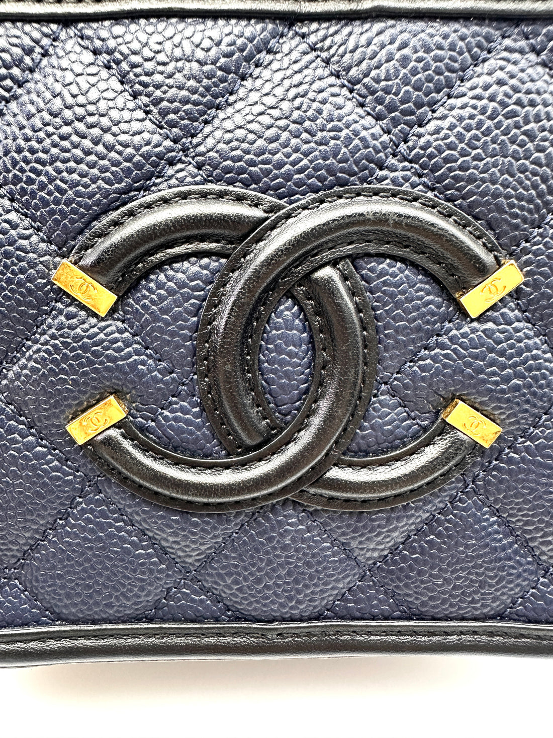Chanel CC Filigree Navy Quilted Leather Top Handle Vanity Case(23***30) CC2059
