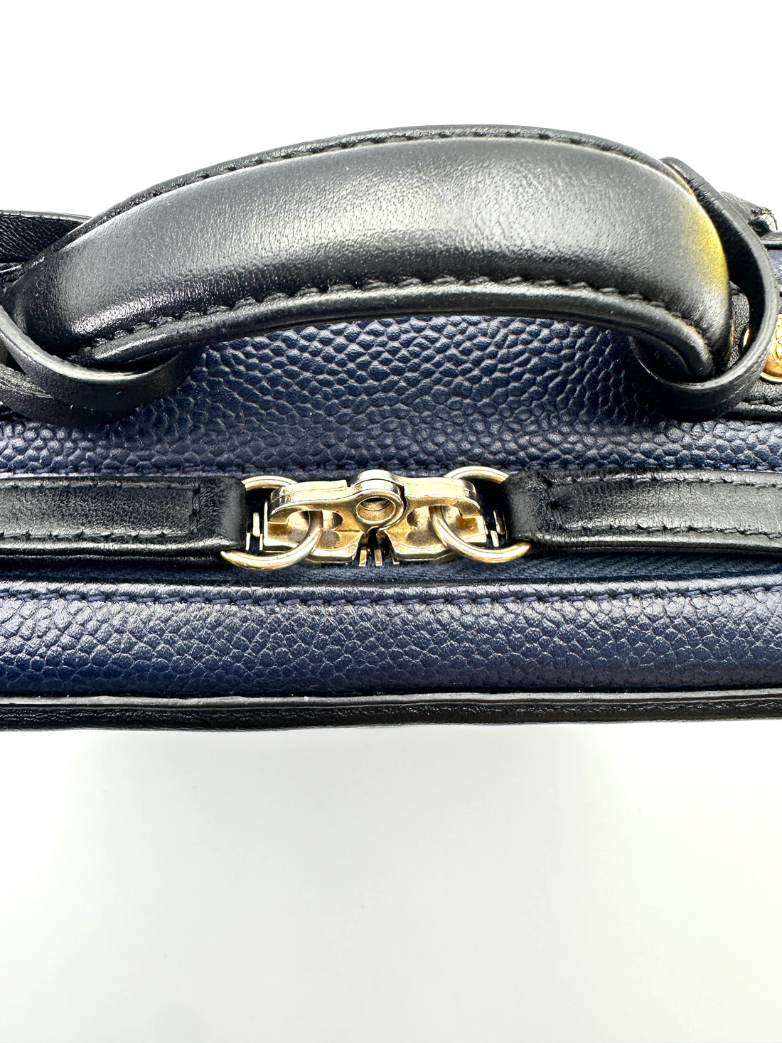 Chanel CC Filigree Navy Quilted Leather Top Handle Vanity Case(23***30) CC2059