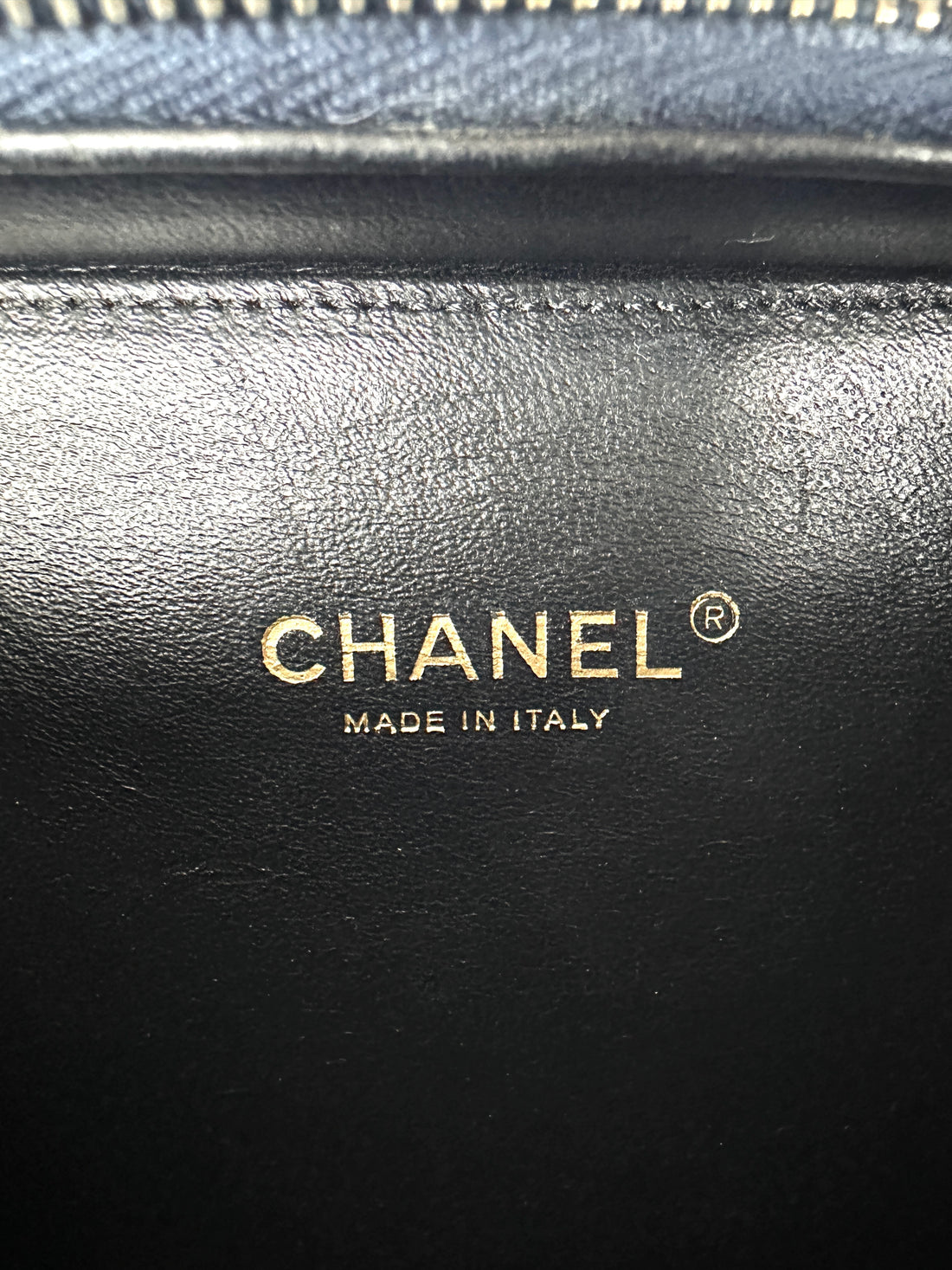 Chanel CC Filigree Navy Quilted Leather Top Handle Vanity Case(23***30) CC2059