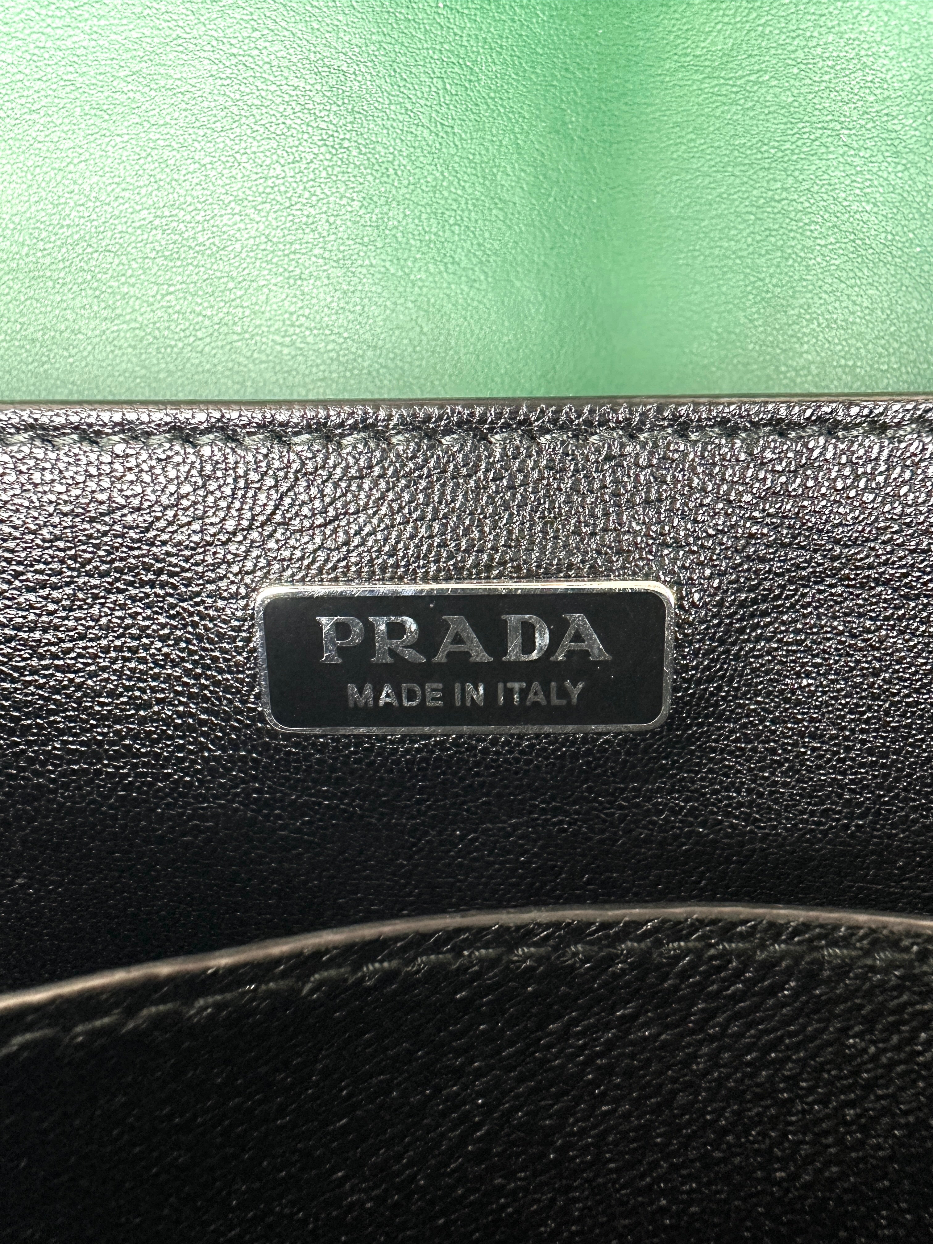 Prada Cahier Black/Green Leather Shoulder Bag PR410