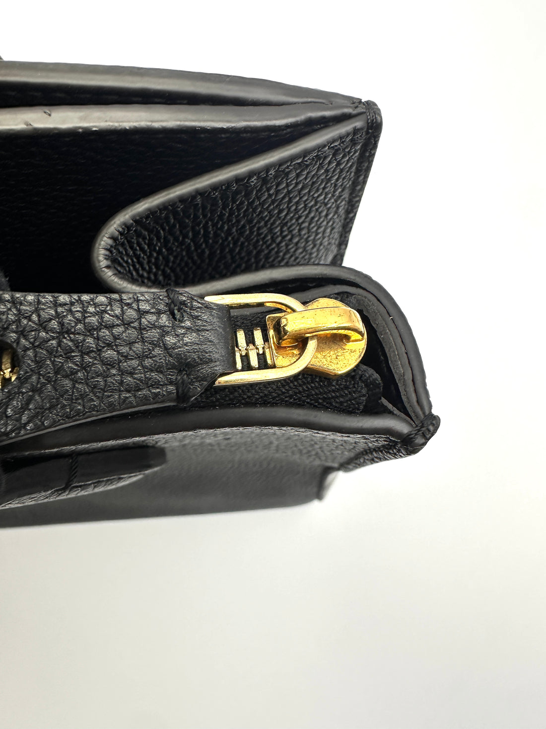 Louis Vuitton City Steamer Black Grained Leather Handle Bag LV2892