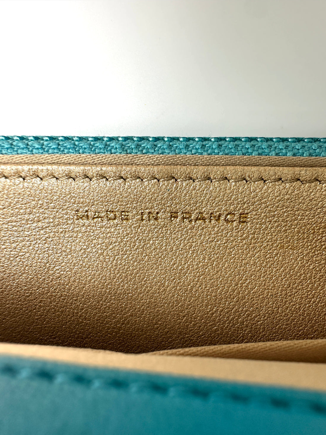 Chanel Camellia Embossed Blue Leather Wallet On Chain(16***46) CC2064