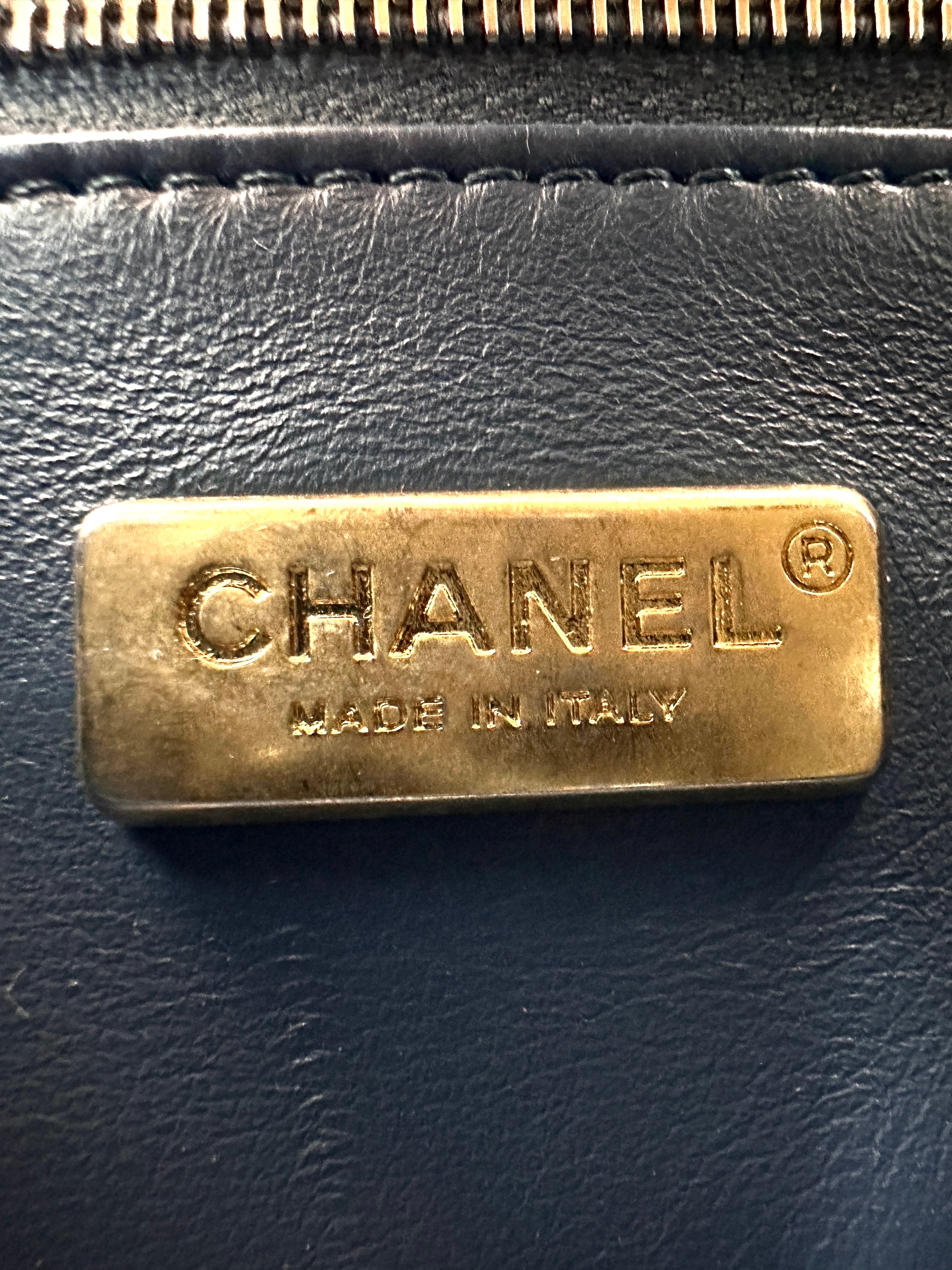 Chanel Classic Flap Metallic Navy Python Leather Shoulder Bag With Gold Hardware(24***45) CC2066