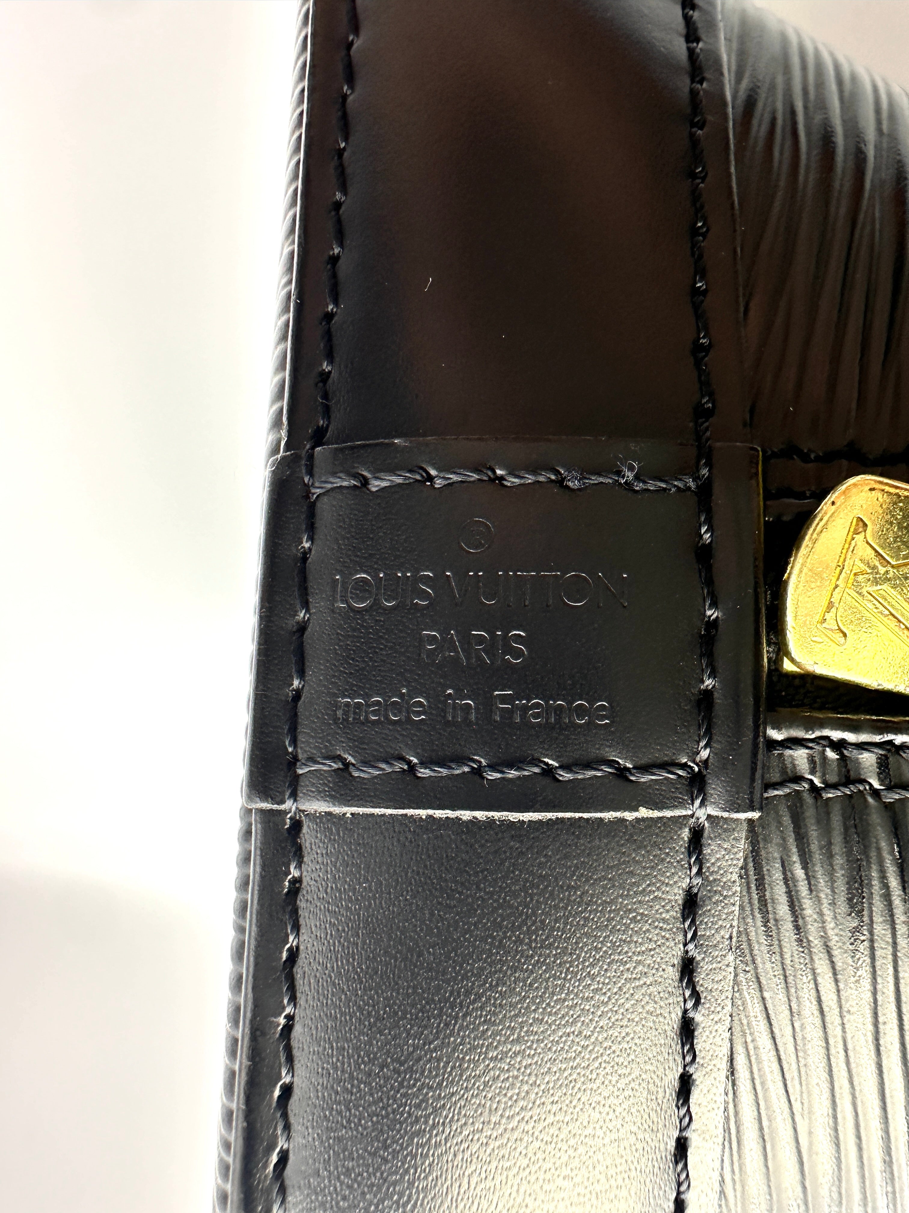 Louis Vuitton Alma Black Epi Leather Handle Bag LV2895